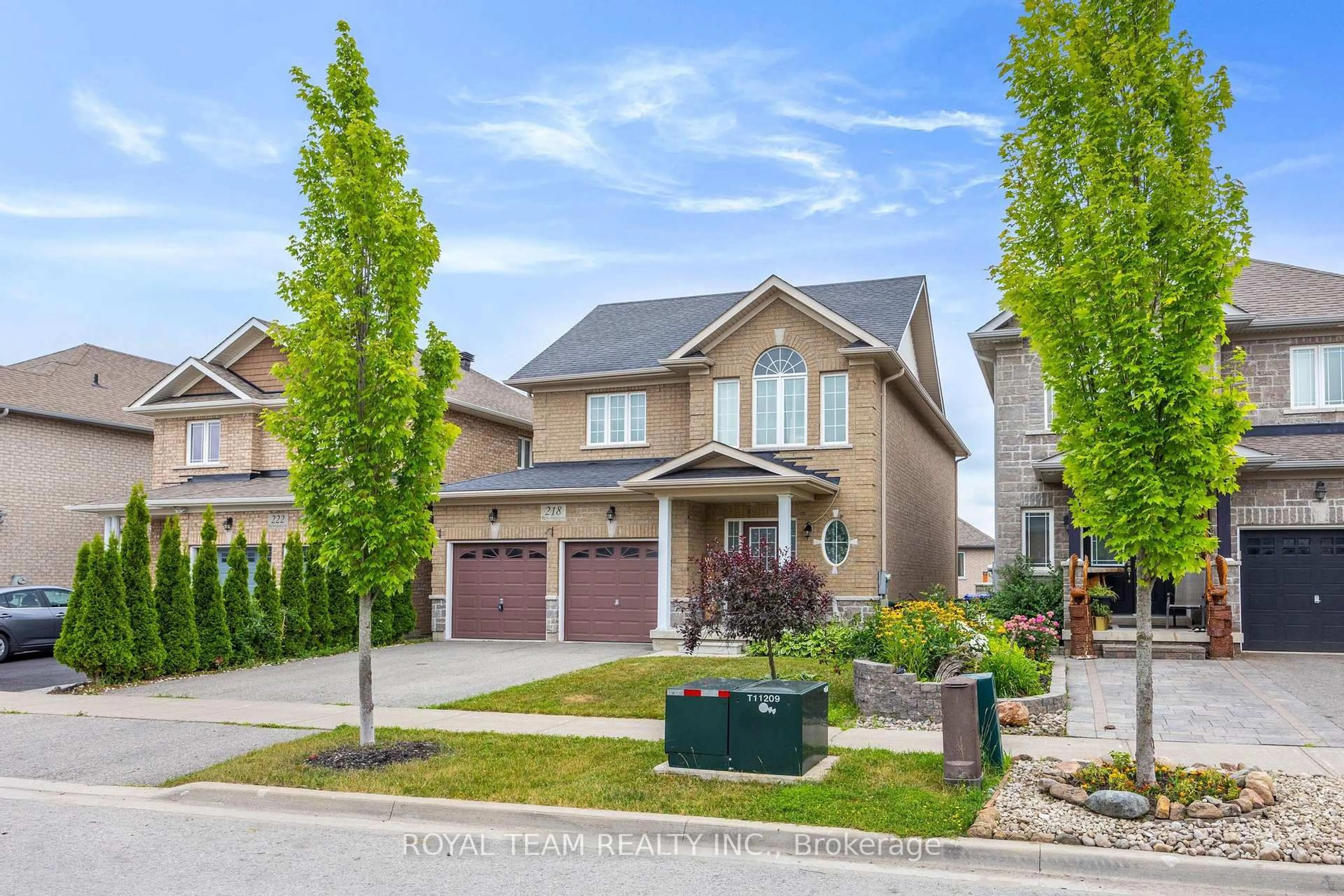 Home with brick exterior material, street for 218 Richardson Cres, Bradford West Gwillimbury Ontario L3Z 0R6