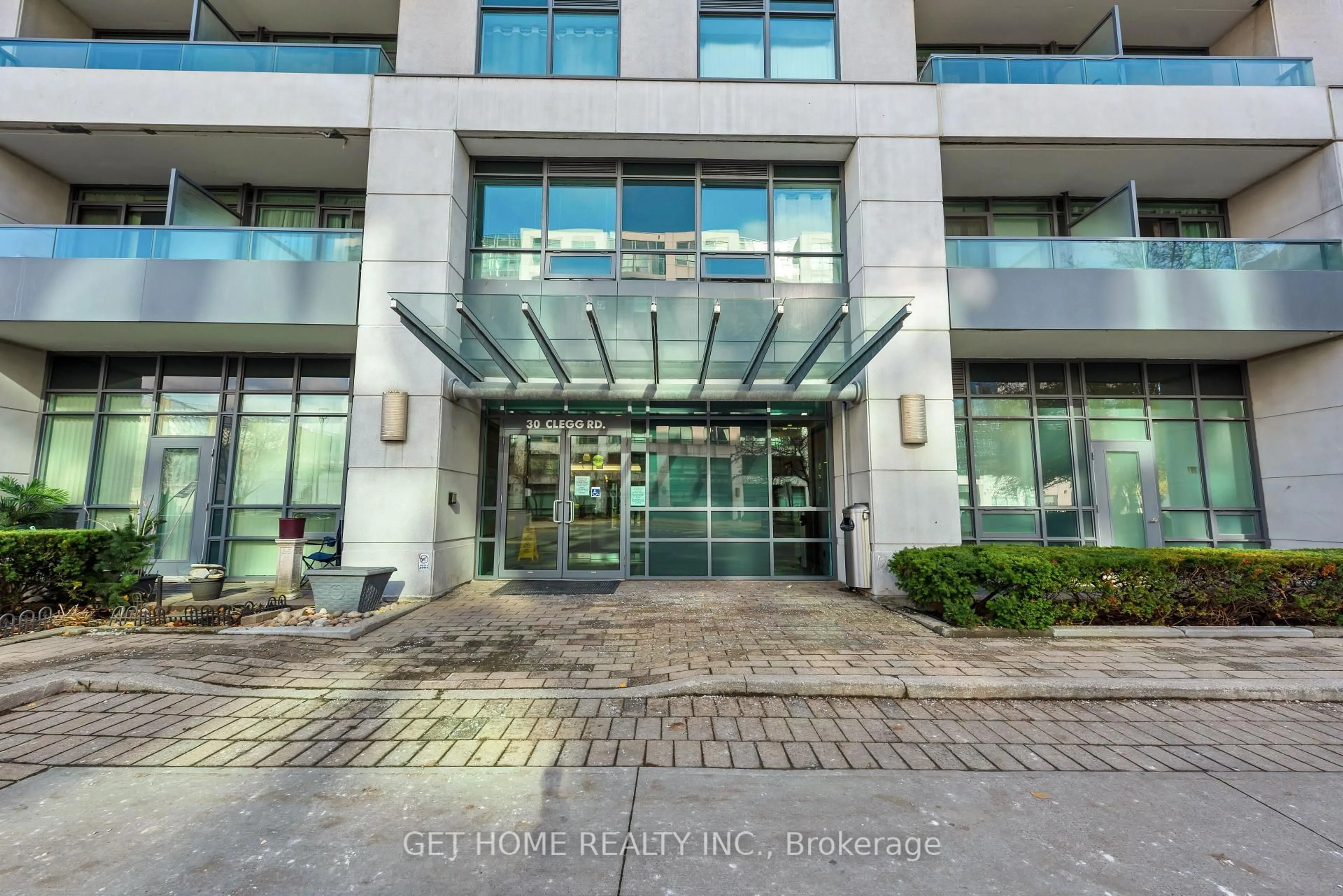 Indoor foyer for 30 Clegg Rd #101, Markham Ontario L6G 0B4