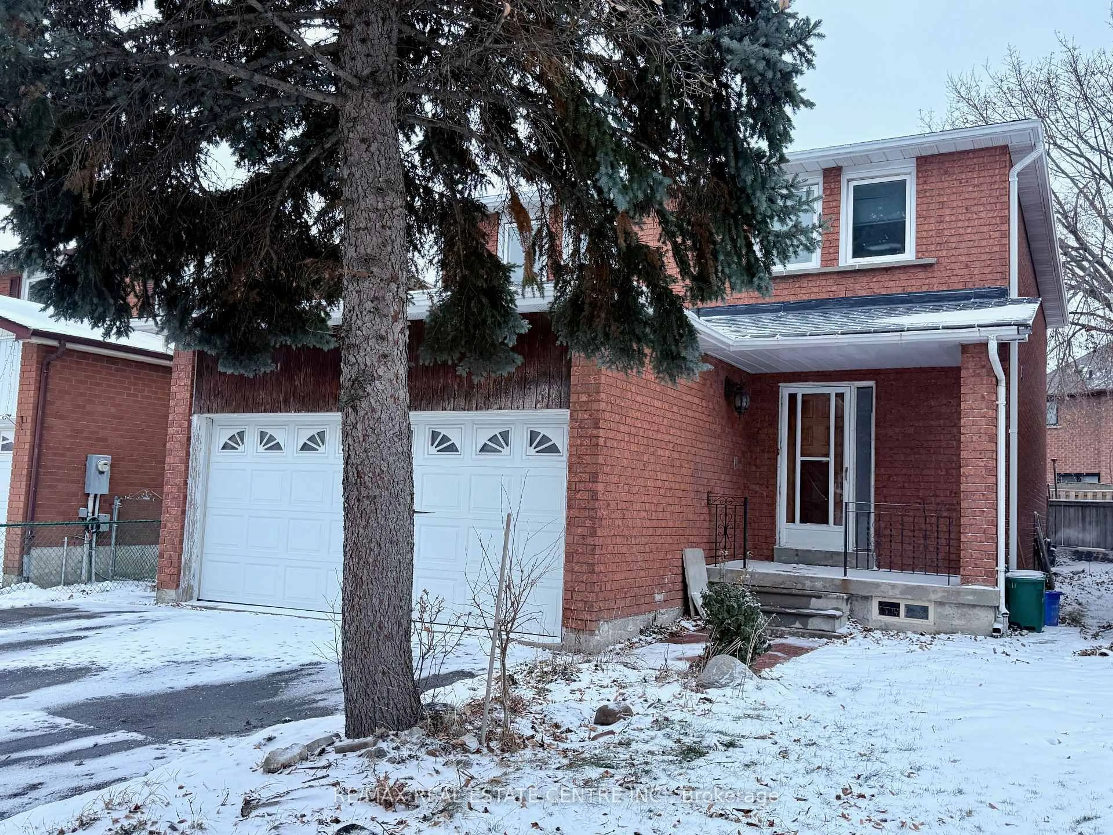 Home with brick exterior material, street for 320 Brownridge Dr, Vaughan Ontario L4J 5X1