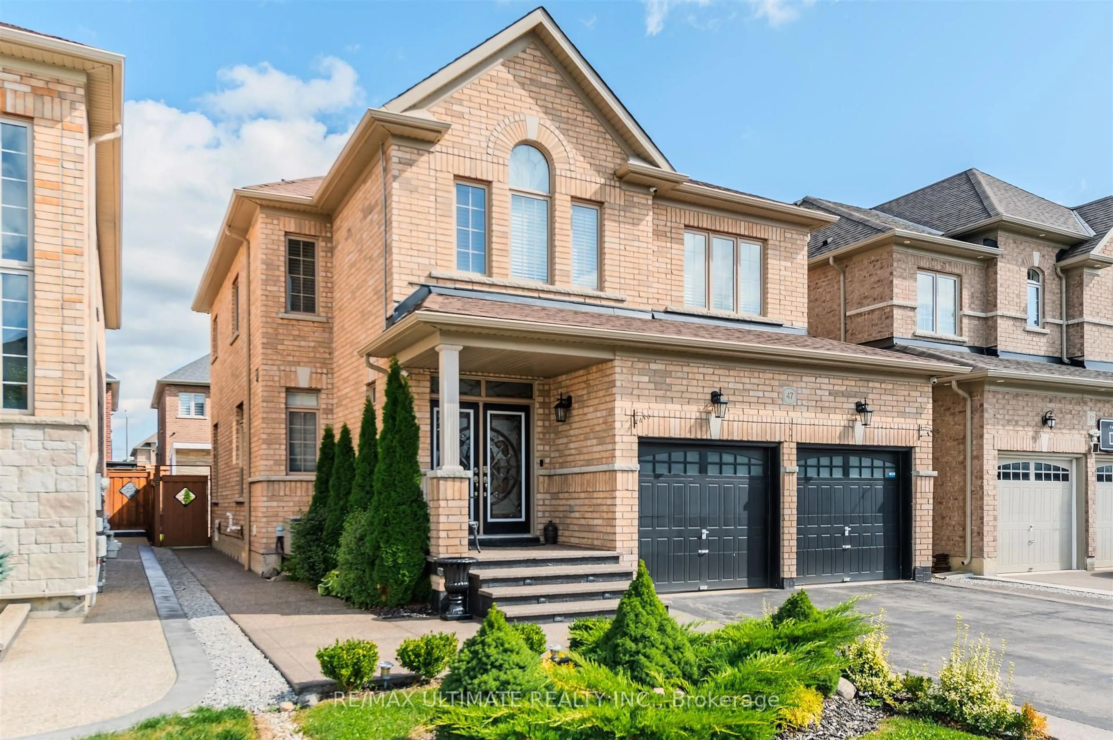 Home with brick exterior material, street for 47 Lewis Ave, Bradford West Gwillimbury Ontario L3Z 0X2