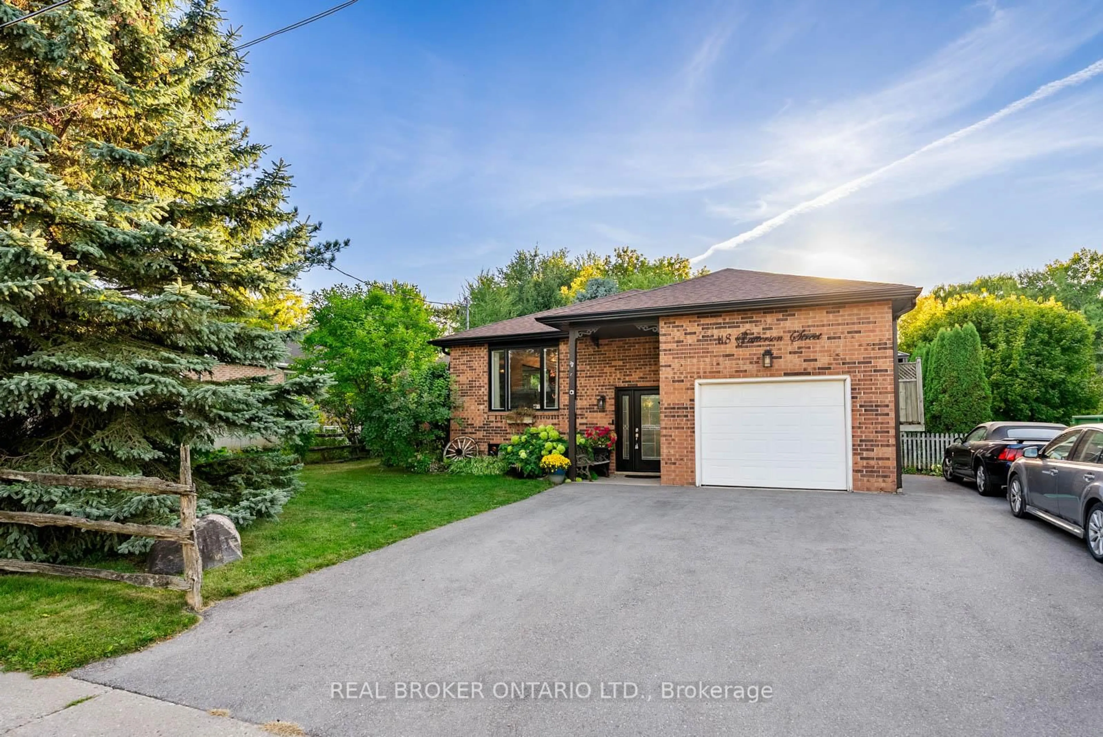 Home with brick exterior material, street for 118 Patterson St, New Tecumseth Ontario L0G 1A0