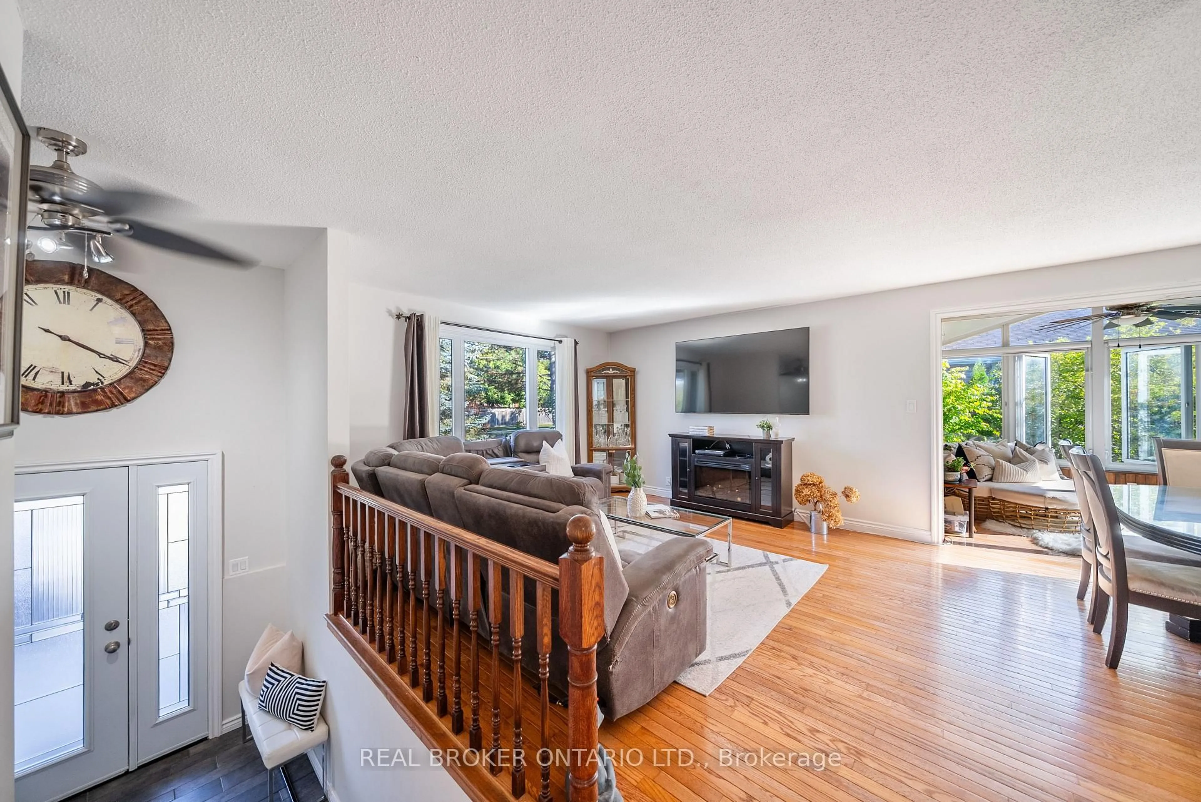 Living room with furniture, unknown for 118 Patterson St, New Tecumseth Ontario L0G 1A0