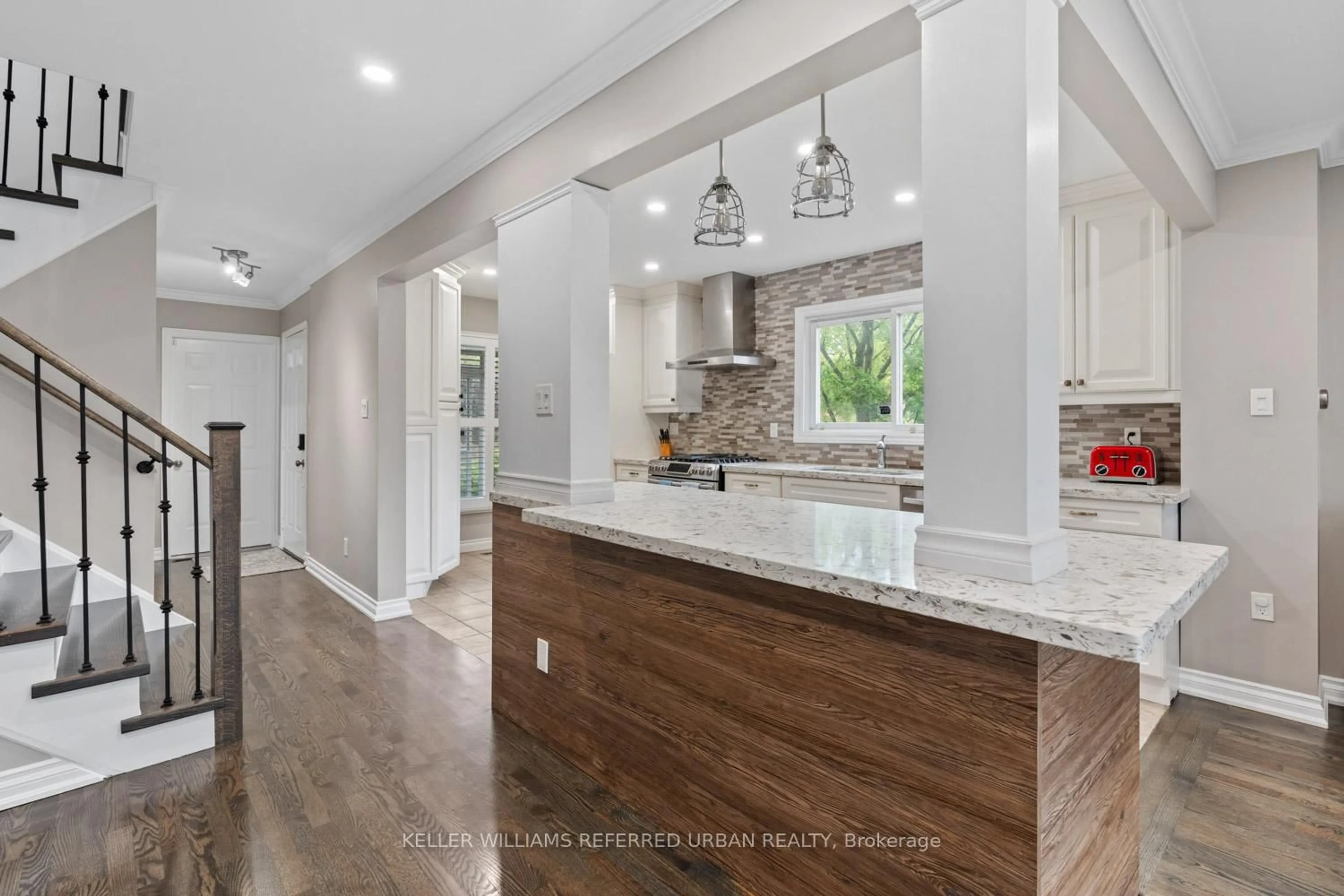 Open concept kitchen, unknown for 78 Sunshine Dr, Richmond Hill Ontario L4C 8H2