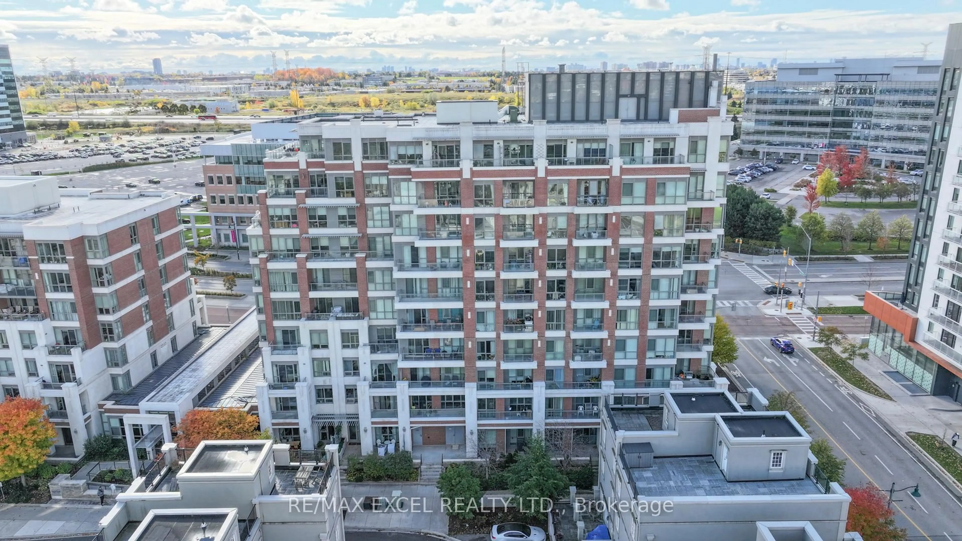 A pic from outside/outdoor area/front of a property/back of a property/a pic from drone, city buildings view from balcony for 1 Upper Duke Cres #110, Markham Ontario L6G 0B6