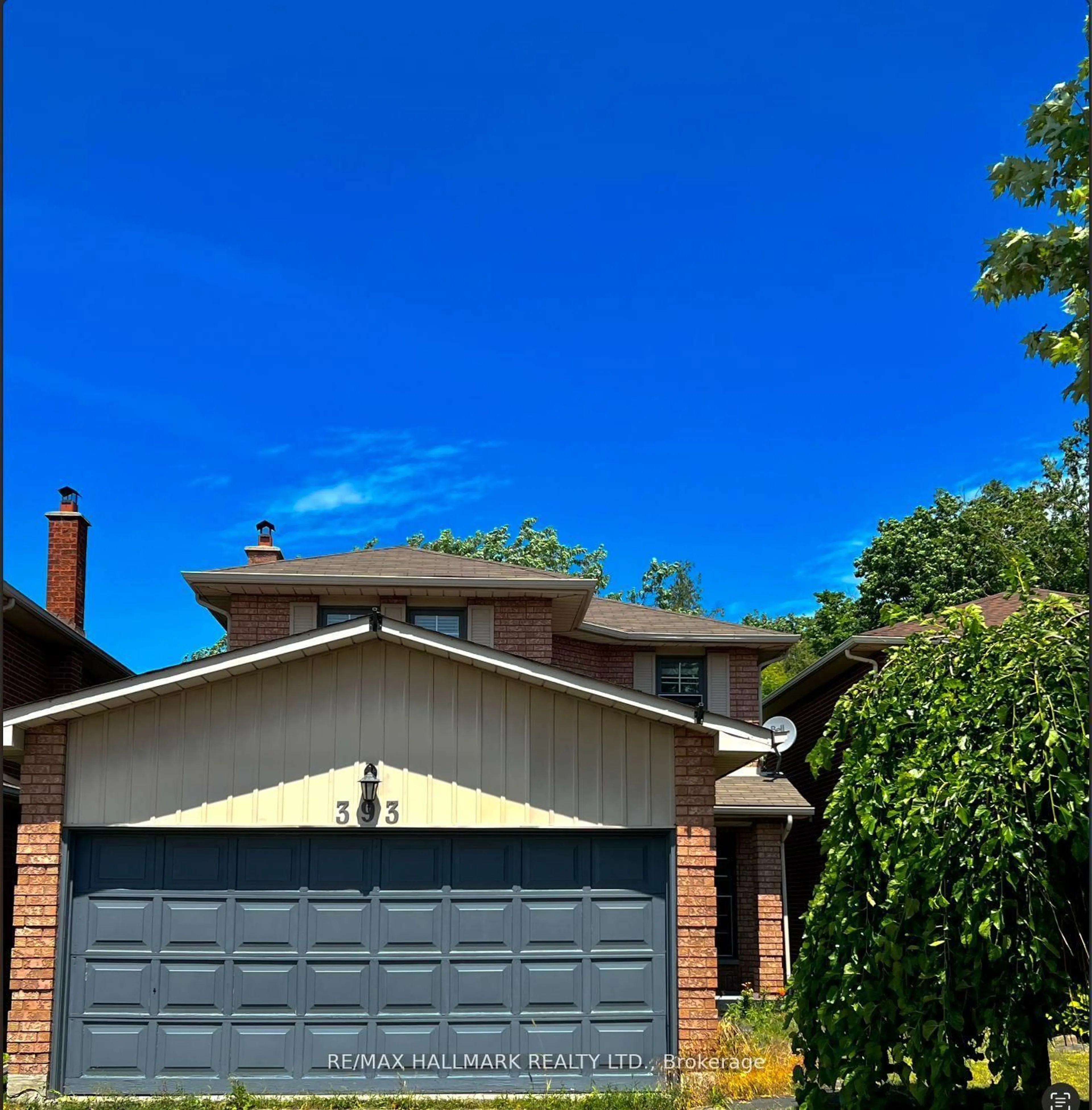 Home with brick exterior material, street for 393 pickering Cres, Newmarket Ontario L3Y 8G8