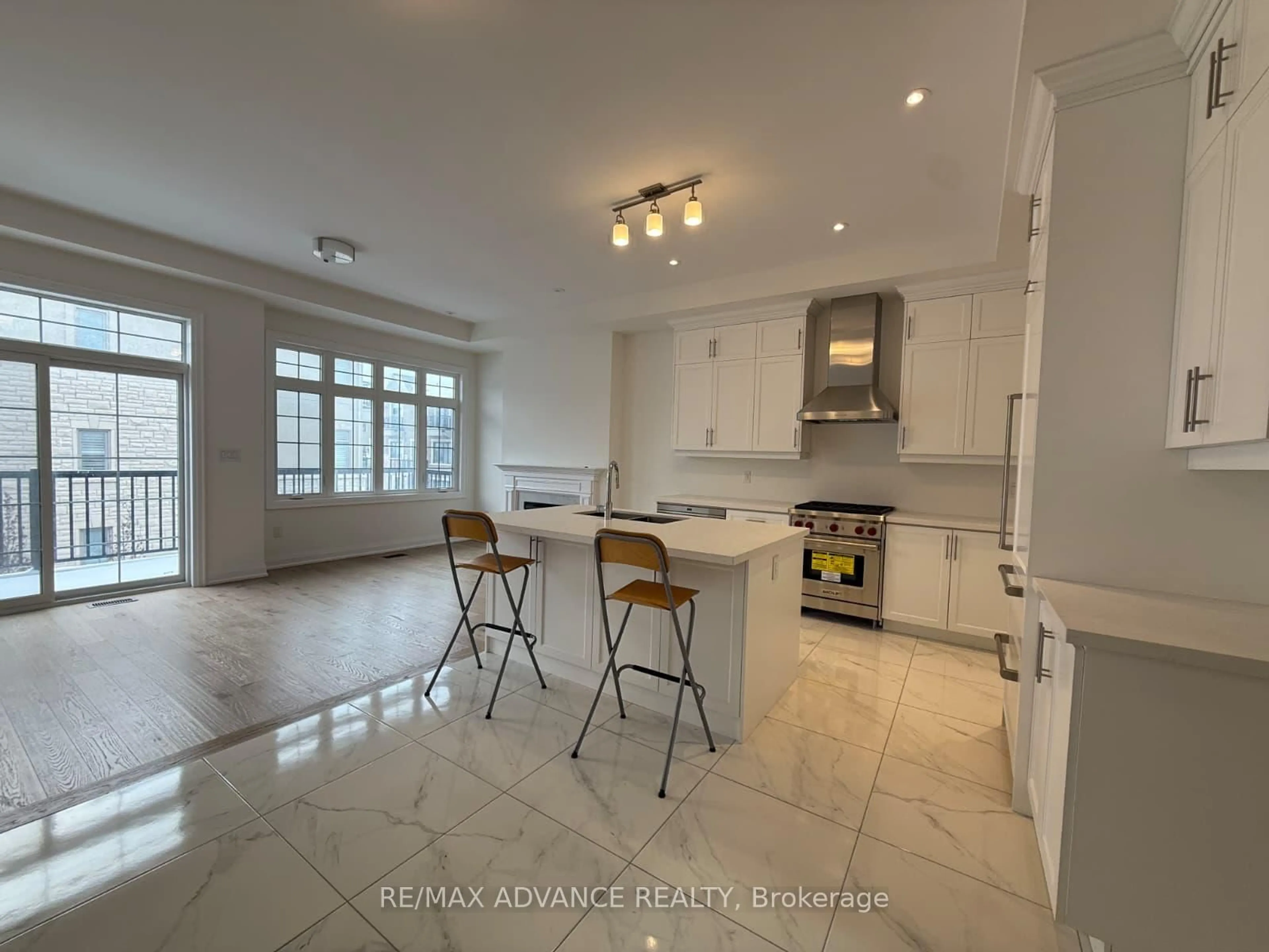 Open concept kitchen, ceramic/tile floor for 4201 Major Mackenzie Dr Dr, Markham Ontario L6C 3L5