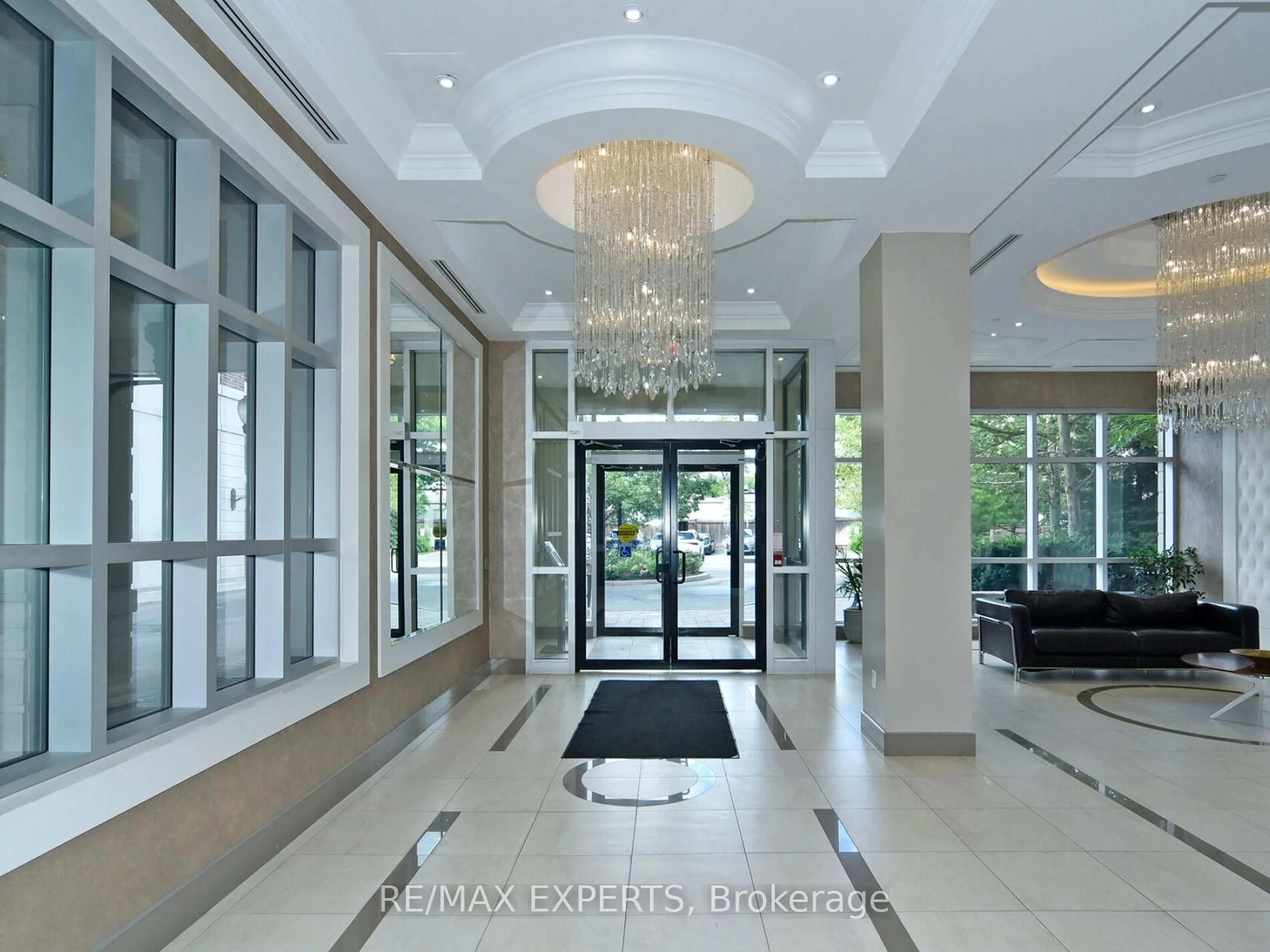 Indoor foyer for 2396 Major Mackenzie Dr #207, Vaughan Ontario L6A 4Y1