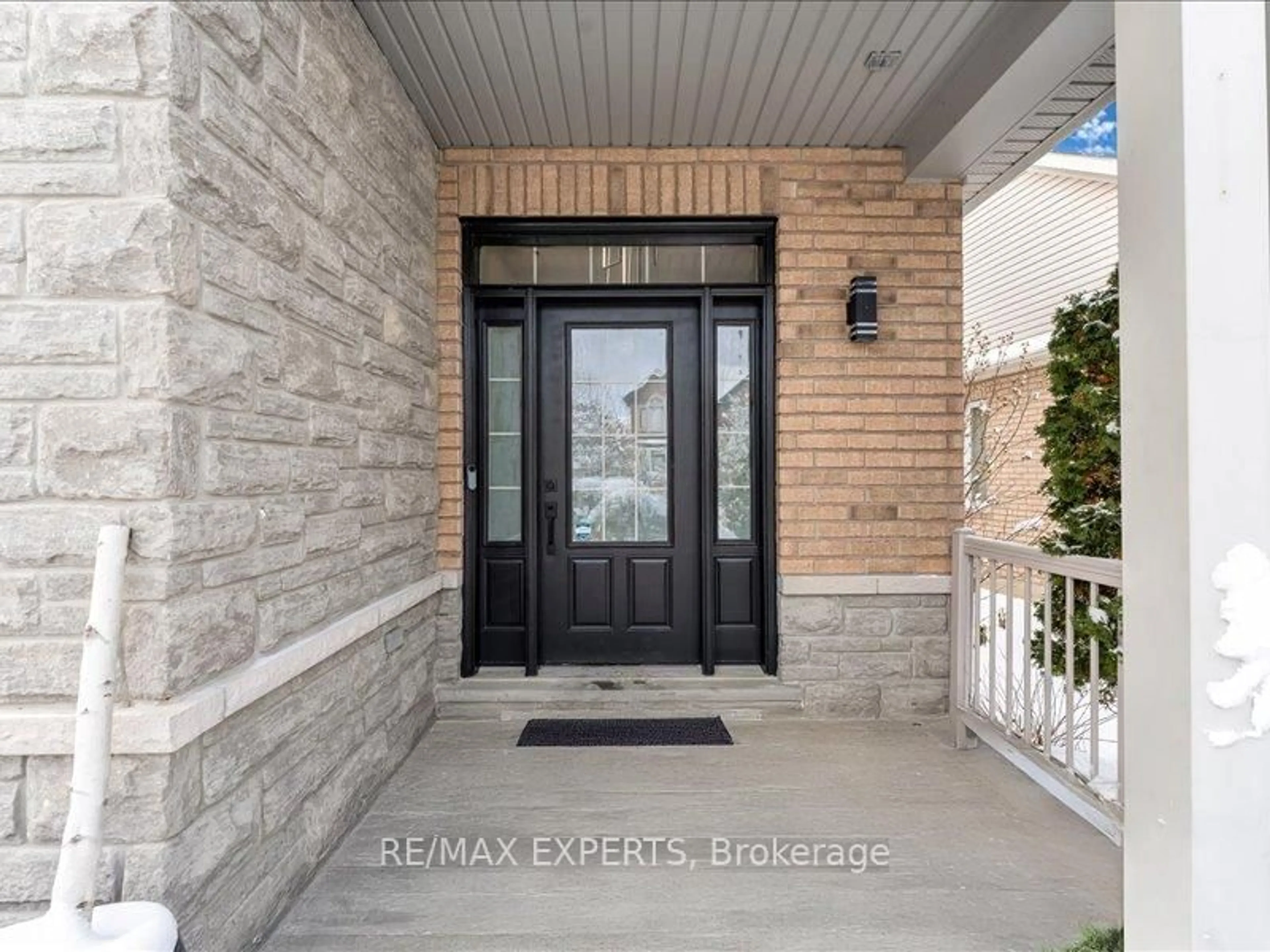 Indoor entryway for 12 Vista Dr, Bradford West Gwillimbury Ontario L3Z 0B6