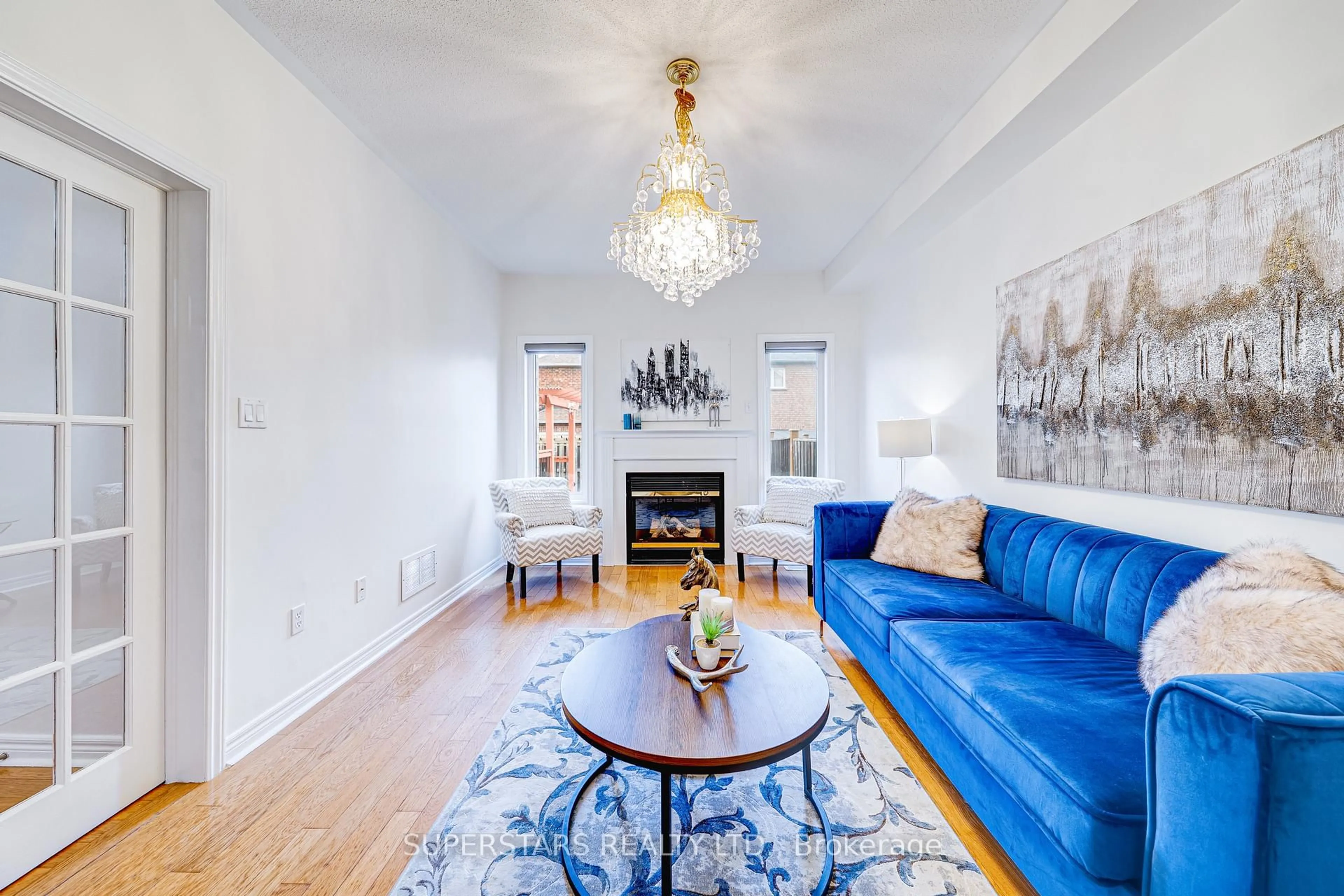 Living room with furniture, unknown for 36 Jenmat Dr, Markham Ontario L6E 2A8