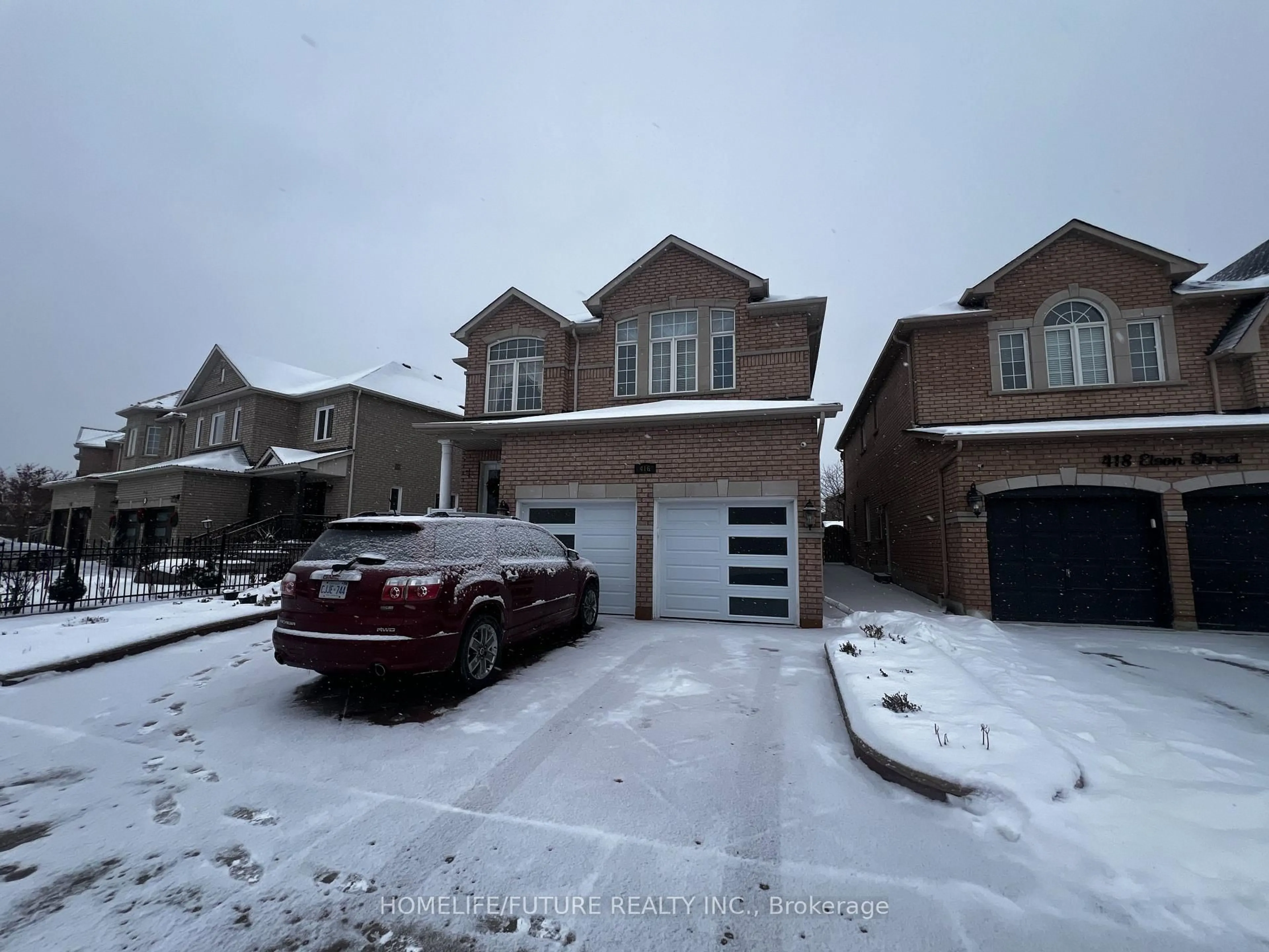 A pic from outside/outdoor area/front of a property/back of a property/a pic from drone, street for 416 Elson St, Markham Ontario L3S 4T8