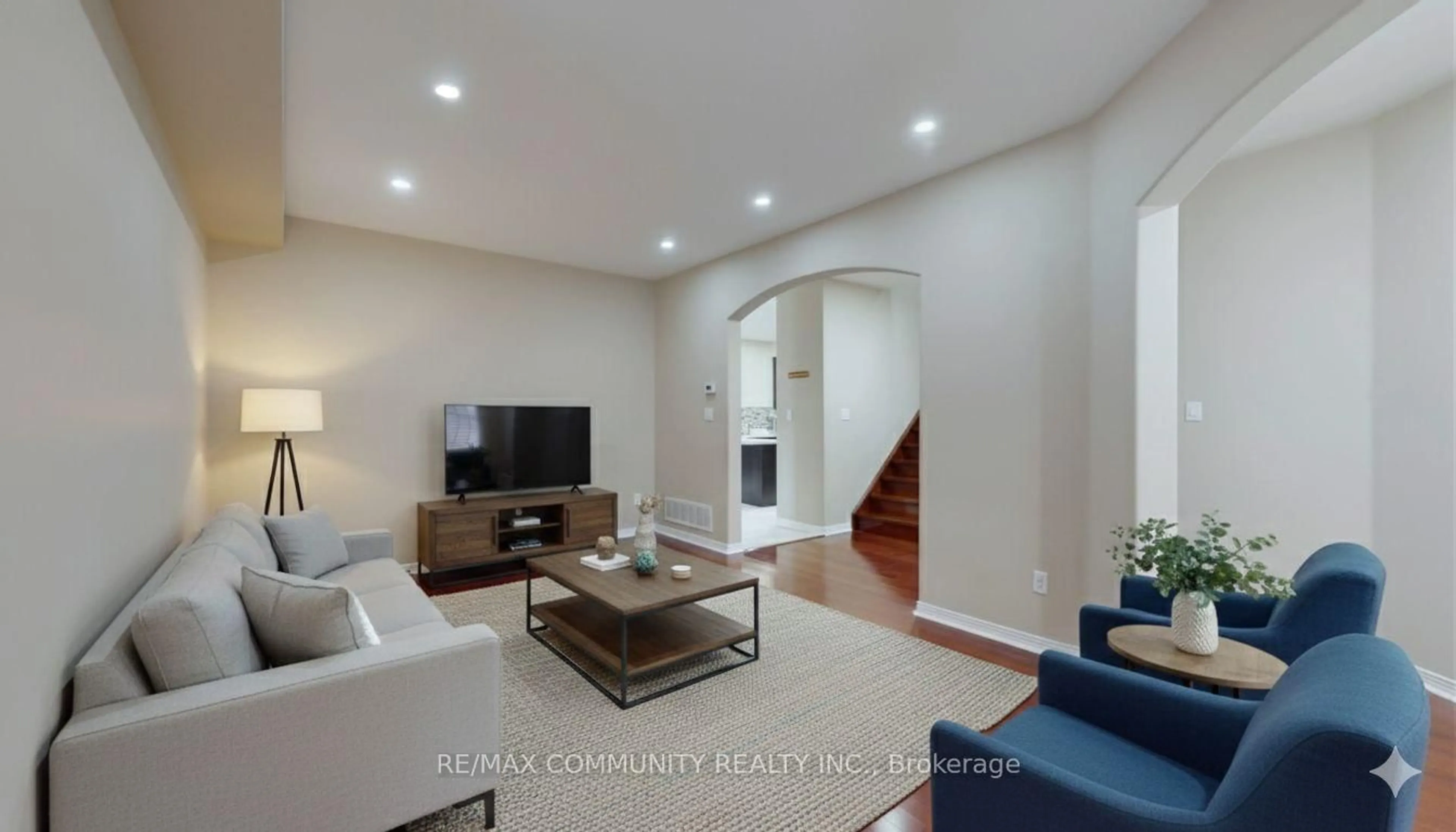 Living room with furniture, unknown for 10 Oxfordshire St, Markham Ontario L6C 2E1