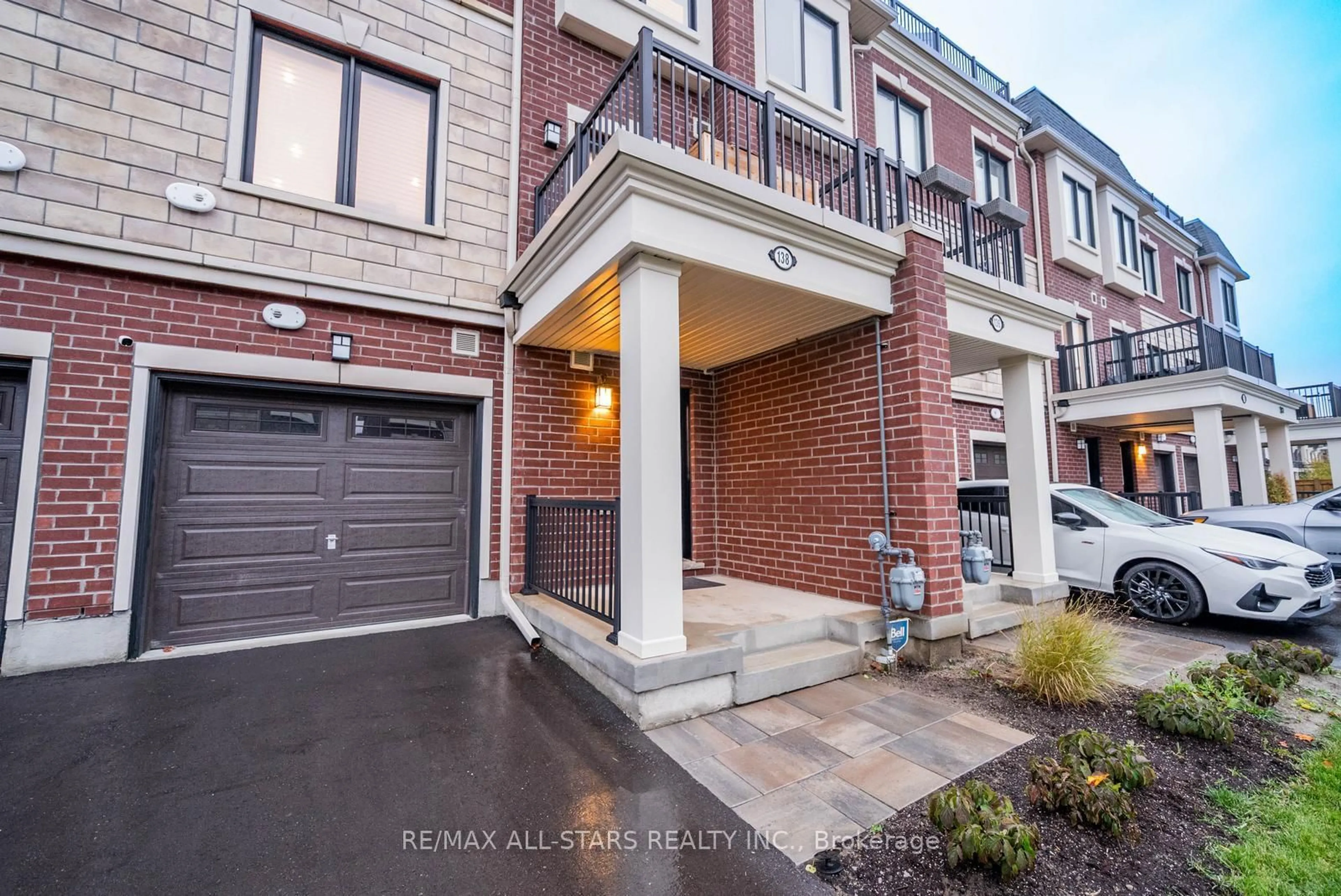 Home with brick exterior material, street for 138 Covington Cres, Whitchurch-Stouffville Ontario L4A 4W8