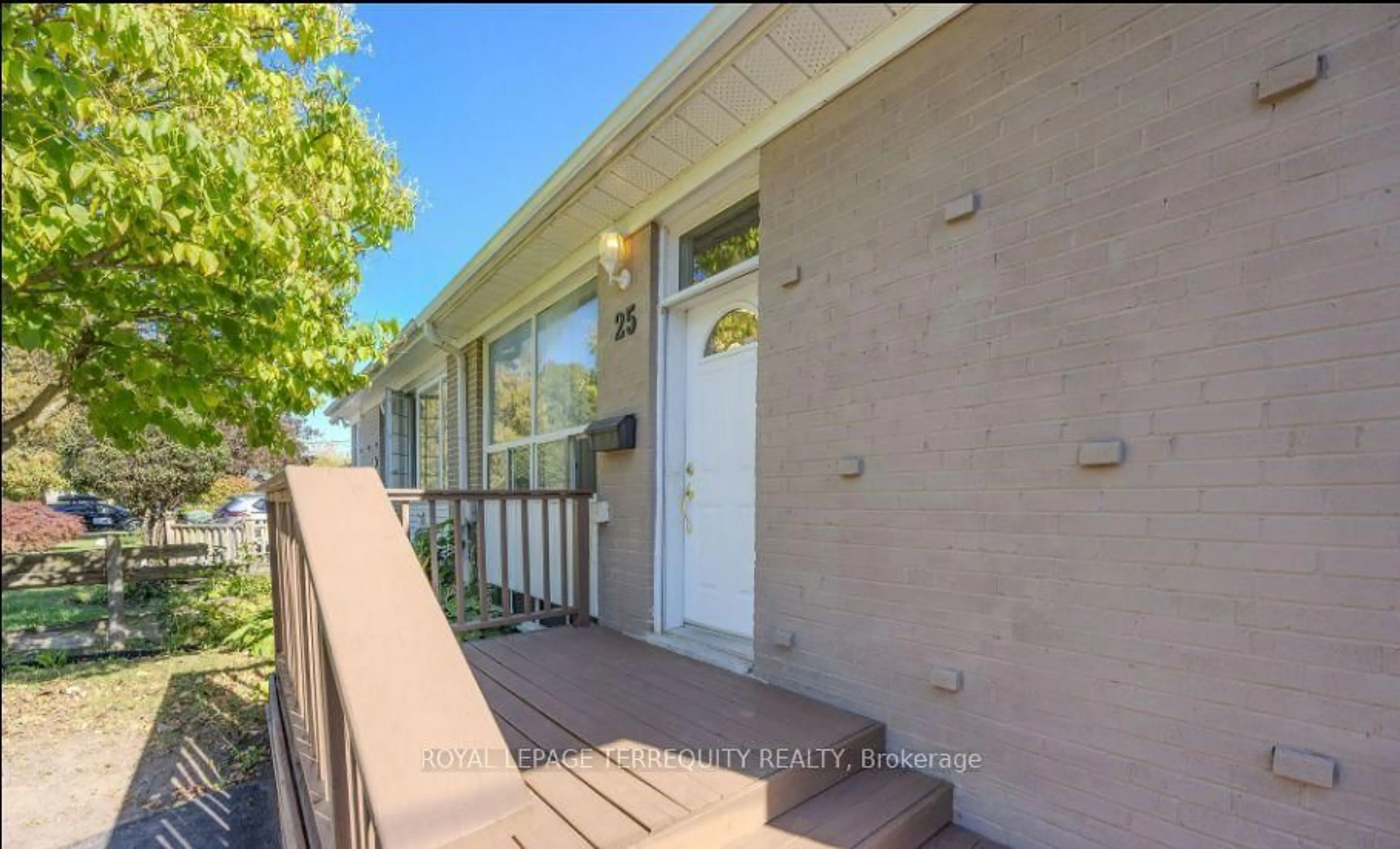 Unknown for 25 Bailey Cres, Aurora Ontario L4G 2B2