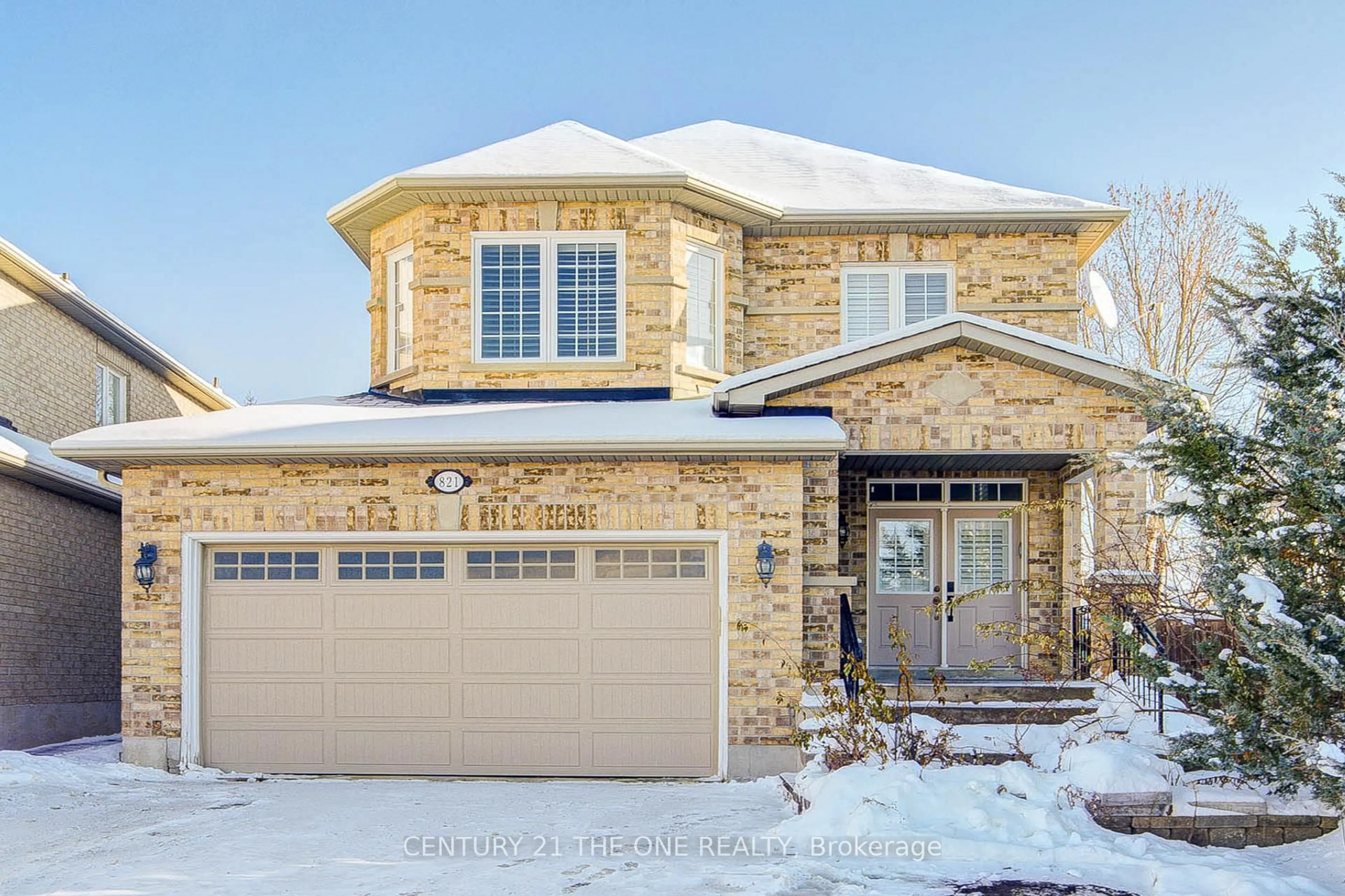 Home with brick exterior material, street for 821 Walsh Crt, Newmarket Ontario L3X 2V3