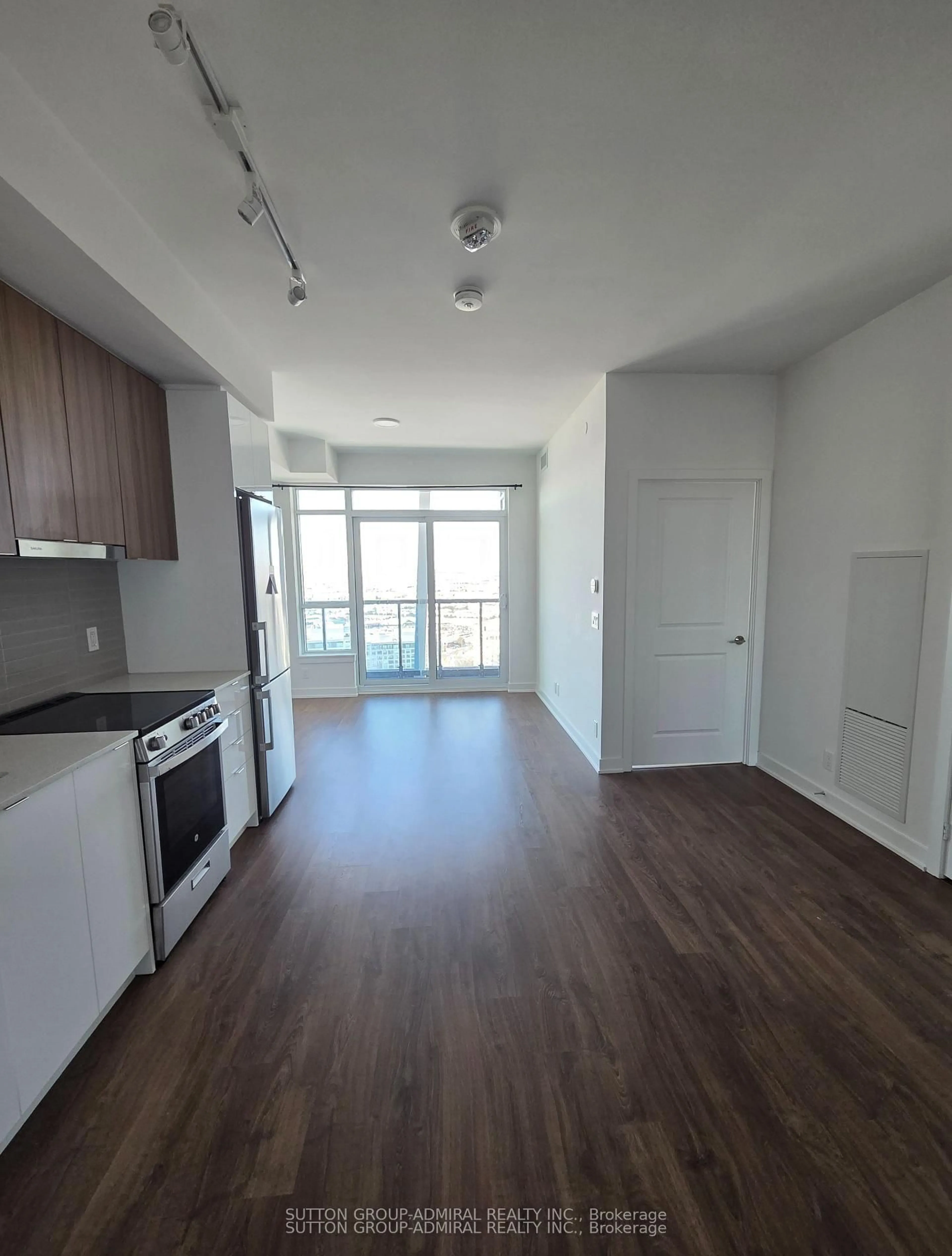 A pic of a room for 50 Upper Mall Way #2907, Vaughan Ontario L4J 0L8