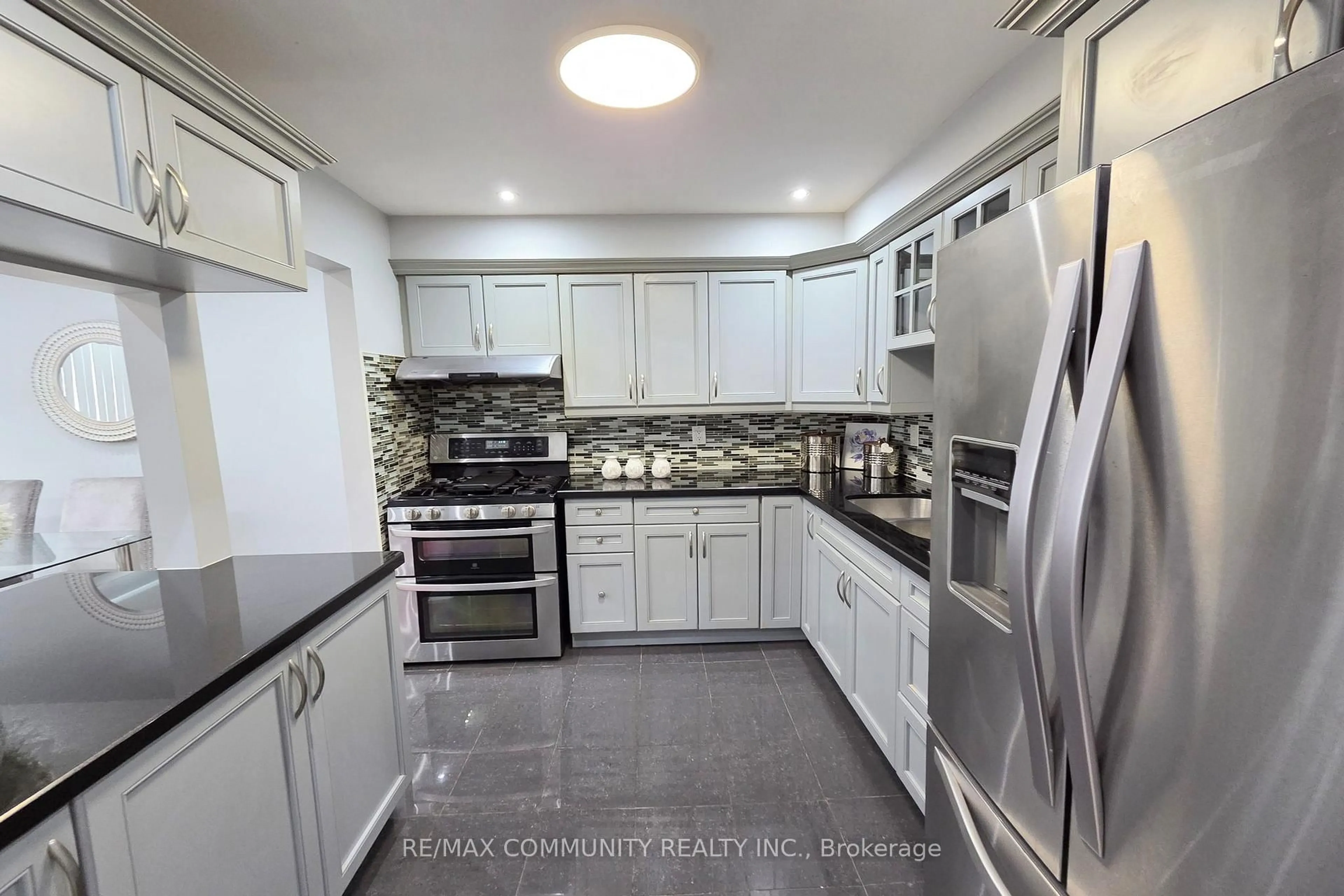 Unknown for 31 Stather Cres, Markham Ontario L3S 1C9