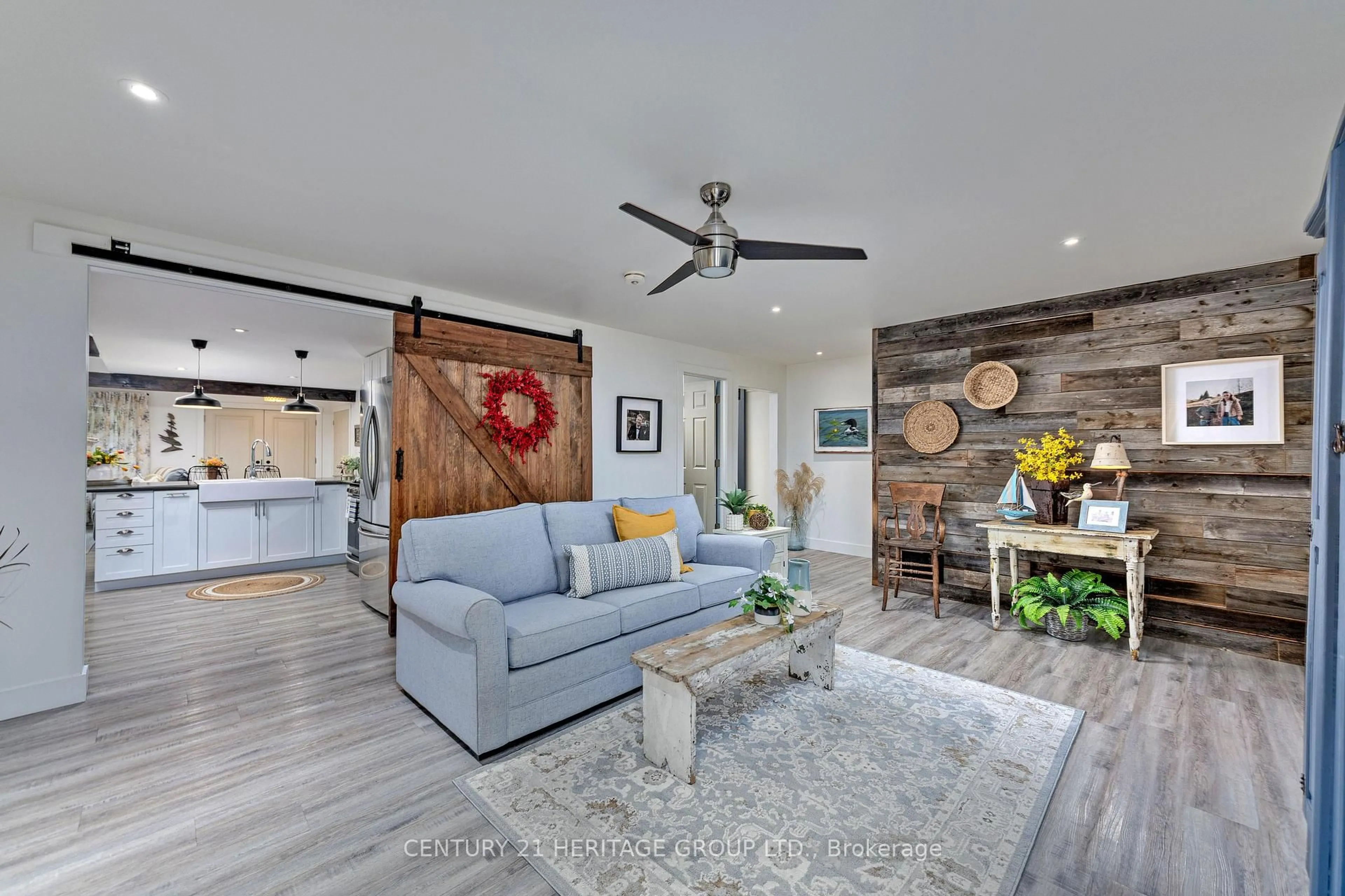 Living room with furniture, unknown for 182 Parkview Dr, Innisfil Ontario L0L 1R0