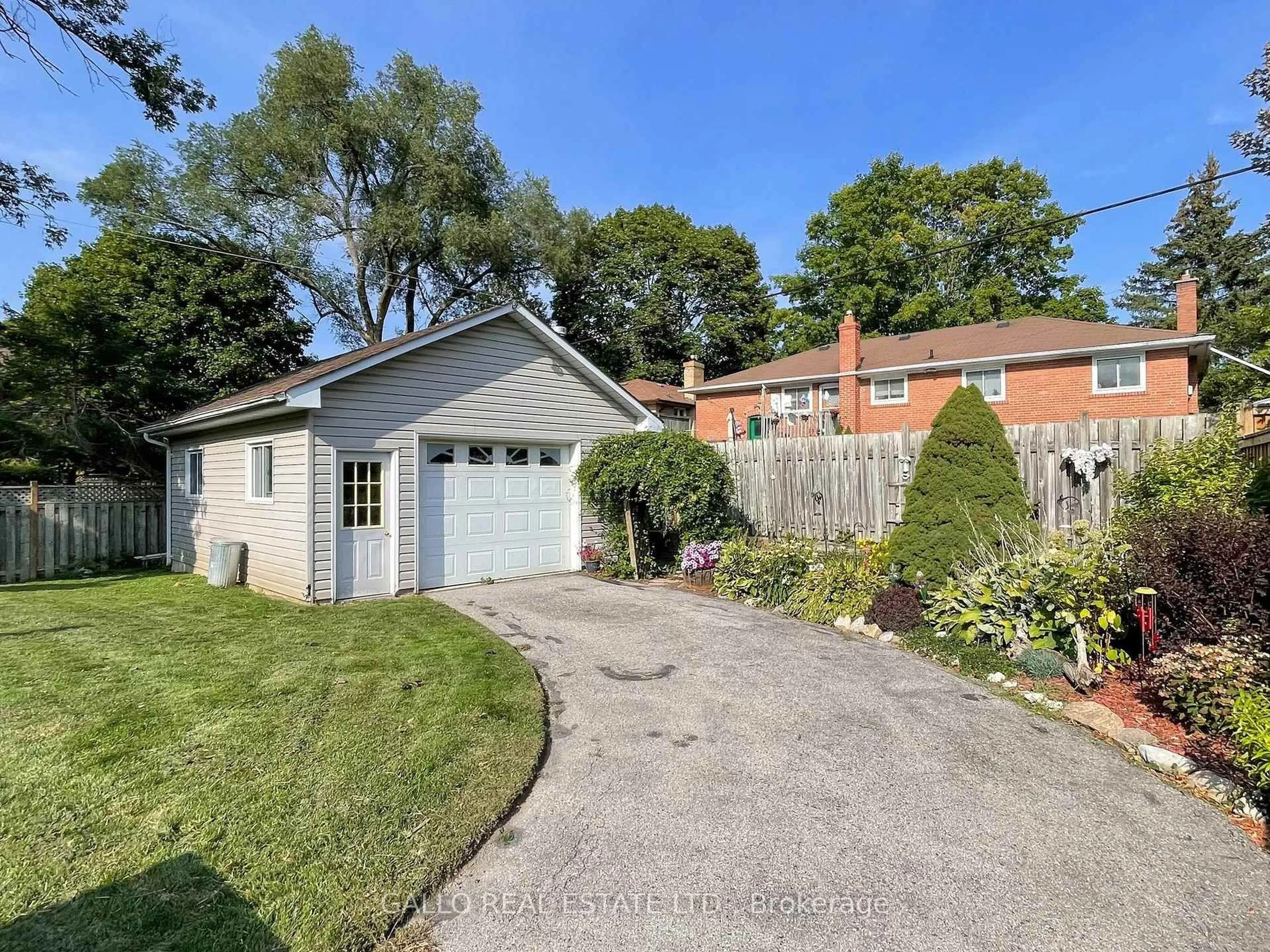 A pic from outside/outdoor area/front of a property/back of a property/a pic from drone, street for 12151 Tenth Line, Whitchurch-Stouffville Ontario L4A 6B9