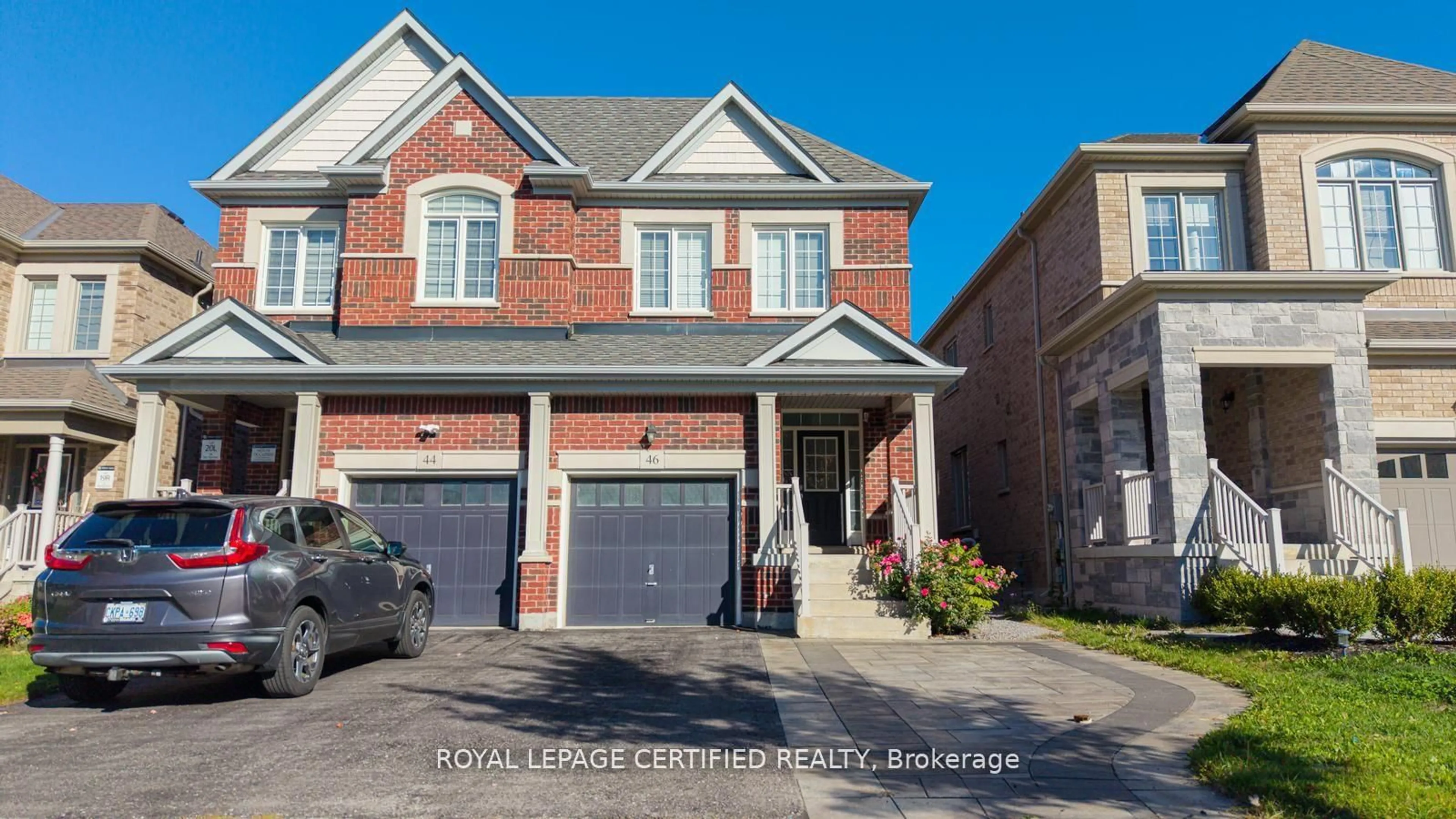 Home with brick exterior material, street for 46 Deer Pass Rd, East Gwillimbury Ontario L9N 0L6