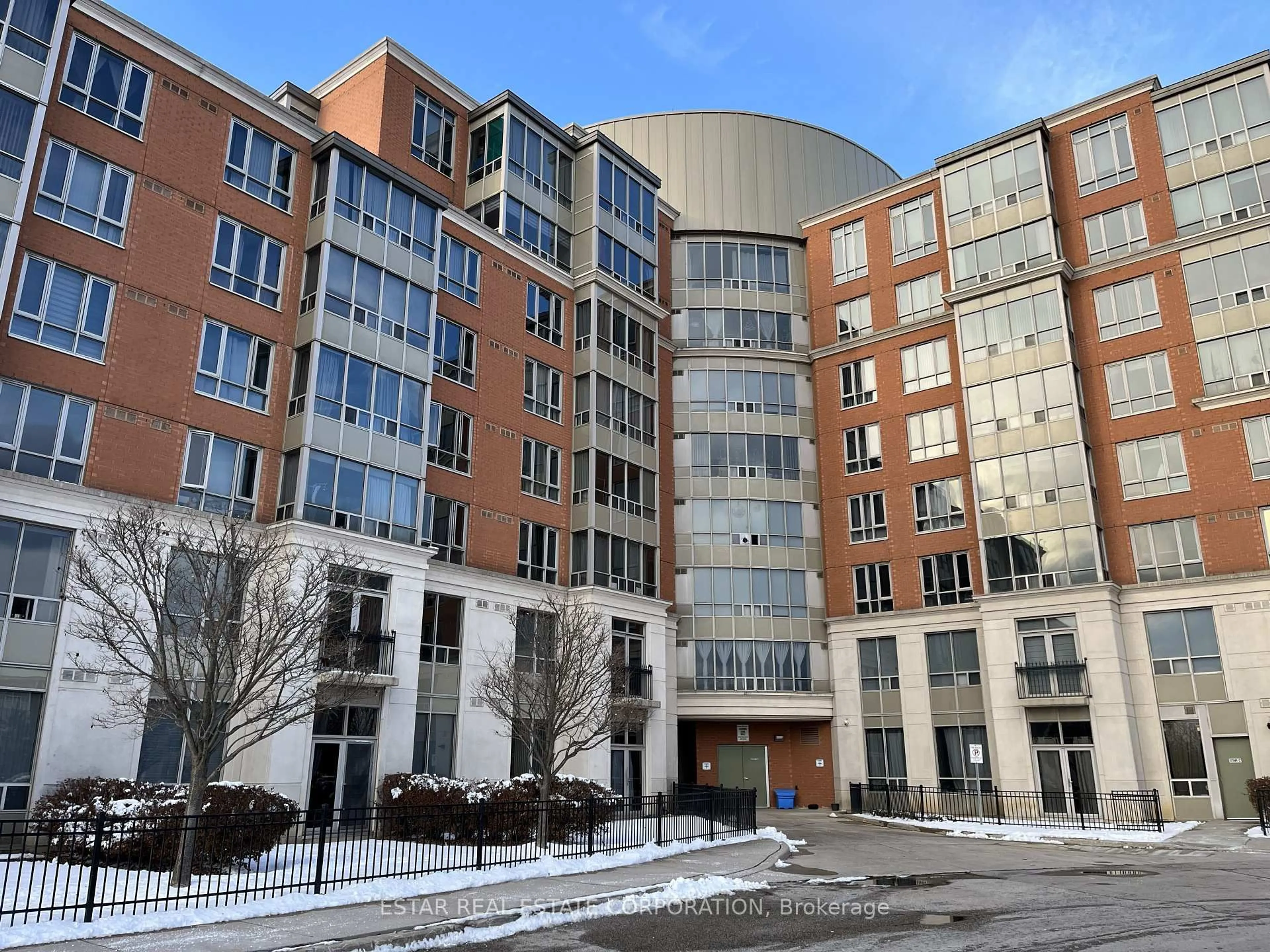 Indoor foyer for 7363 Kennedy Rd #202, Markham Ontario L3R 1G8