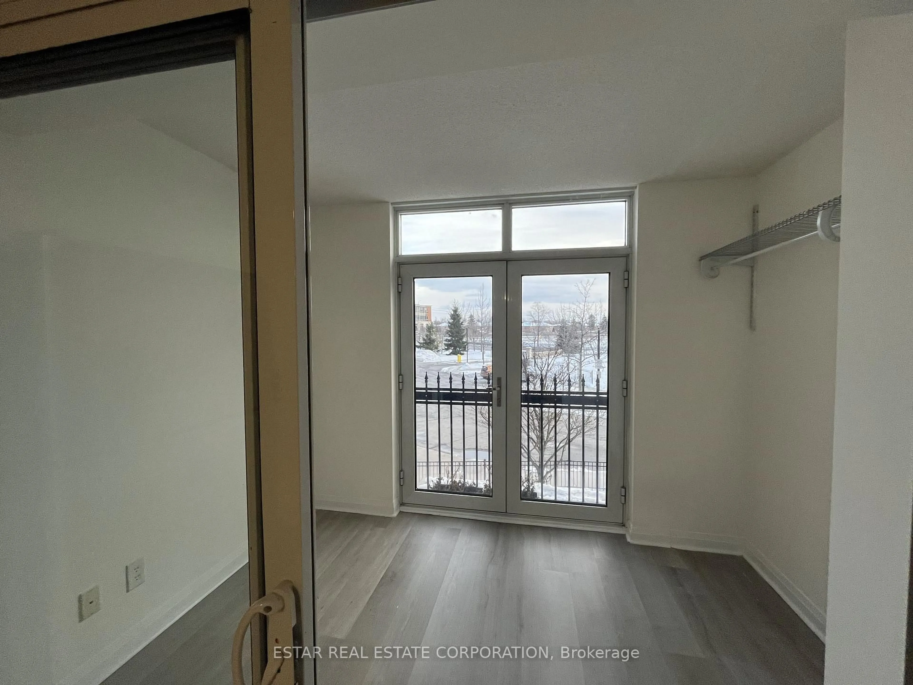 Unknown for 7363 Kennedy Rd #202, Markham Ontario L3R 1G8