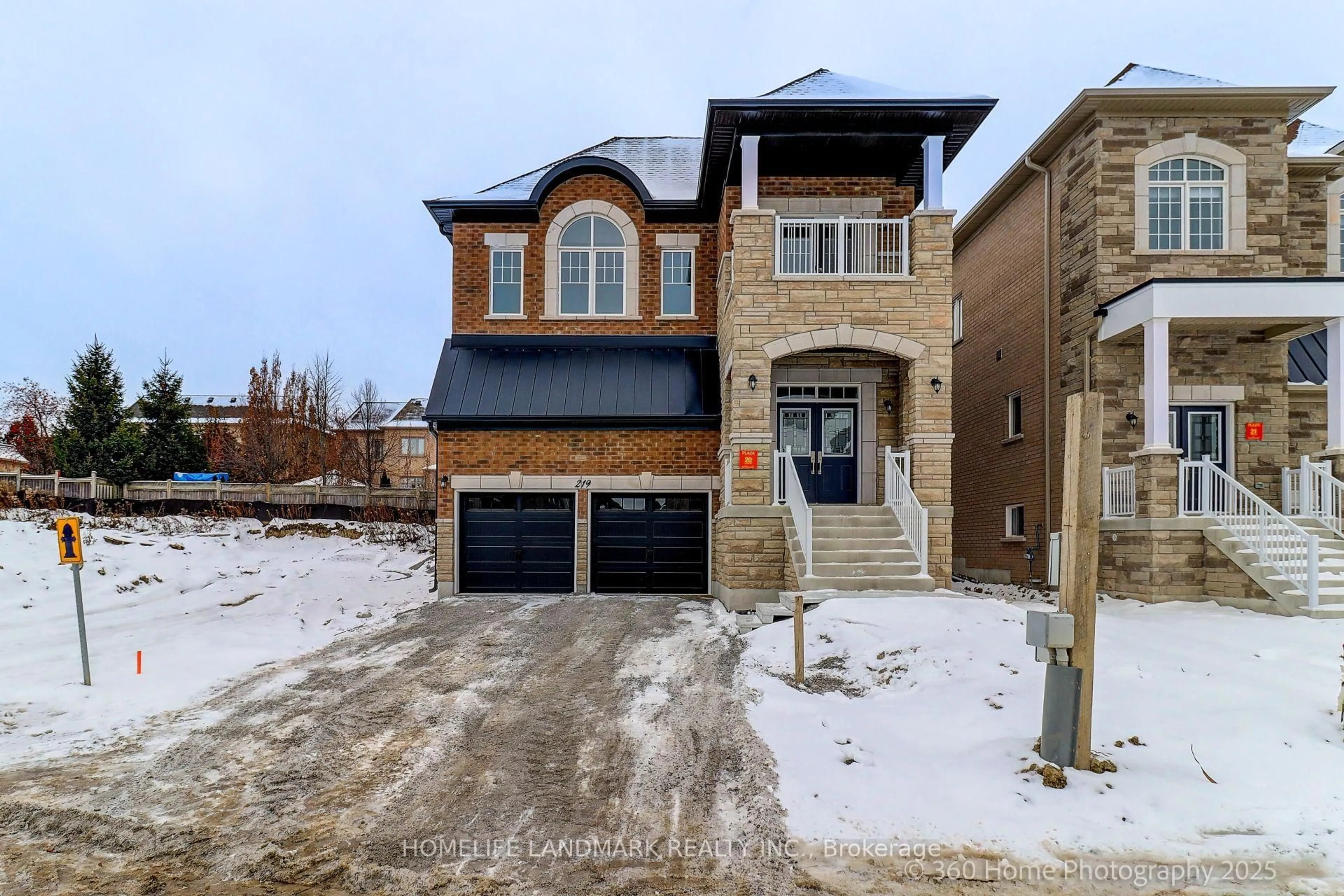 Home with brick exterior material, street for 219 SEGUIN St, Richmond Hill Ontario L4E 2Y9