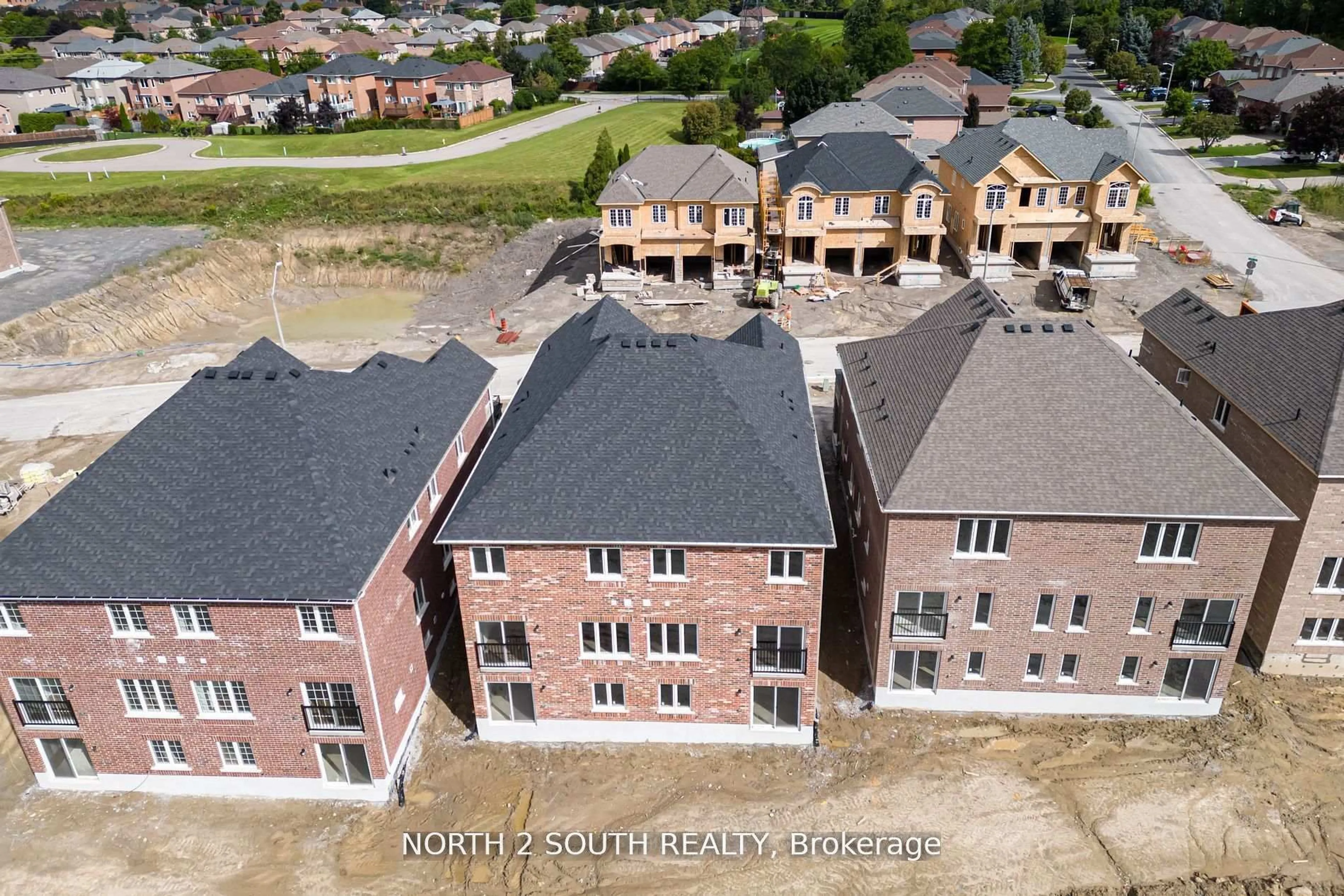 A pic from outside/outdoor area/front of a property/back of a property/a pic from drone, building for 23 Virro Crt, Vaughan Ontario L4H 5G5