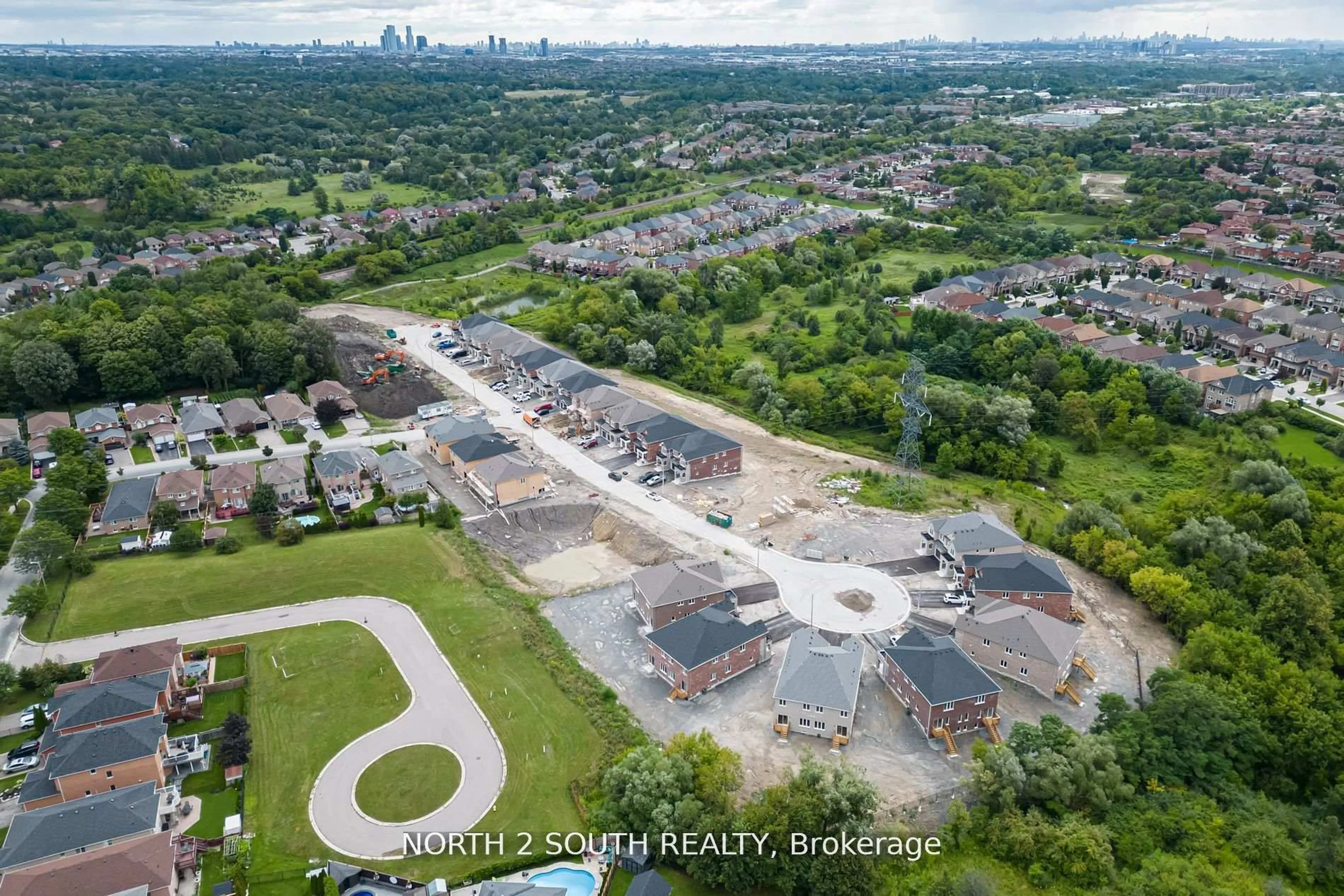 A pic from outside/outdoor area/front of a property/back of a property/a pic from drone, street for 23 Virro Crt, Vaughan Ontario L4H 5G5