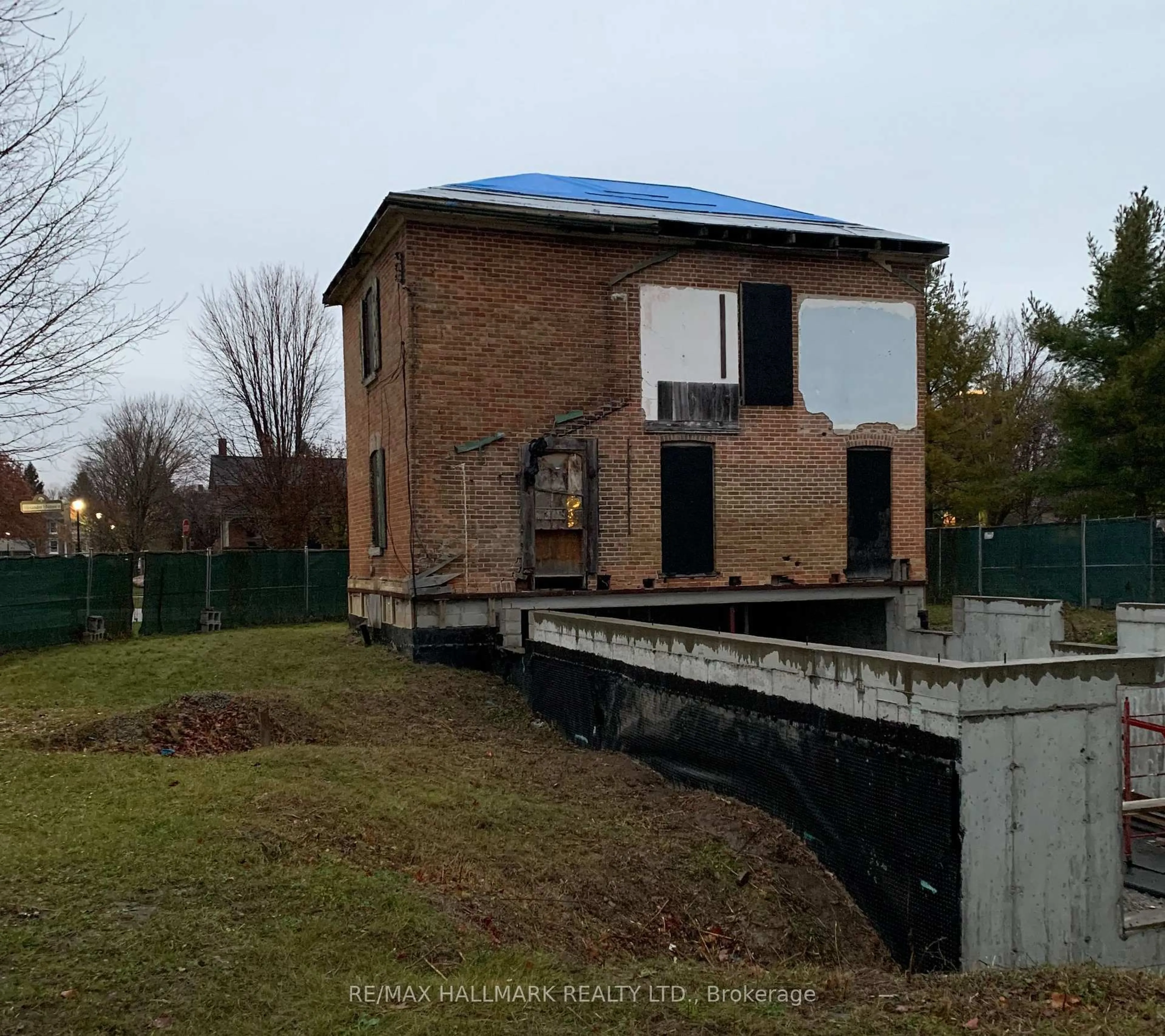 Unknown for 2 Alexander Hunter Pl, Markham Ontario L6E 1A8