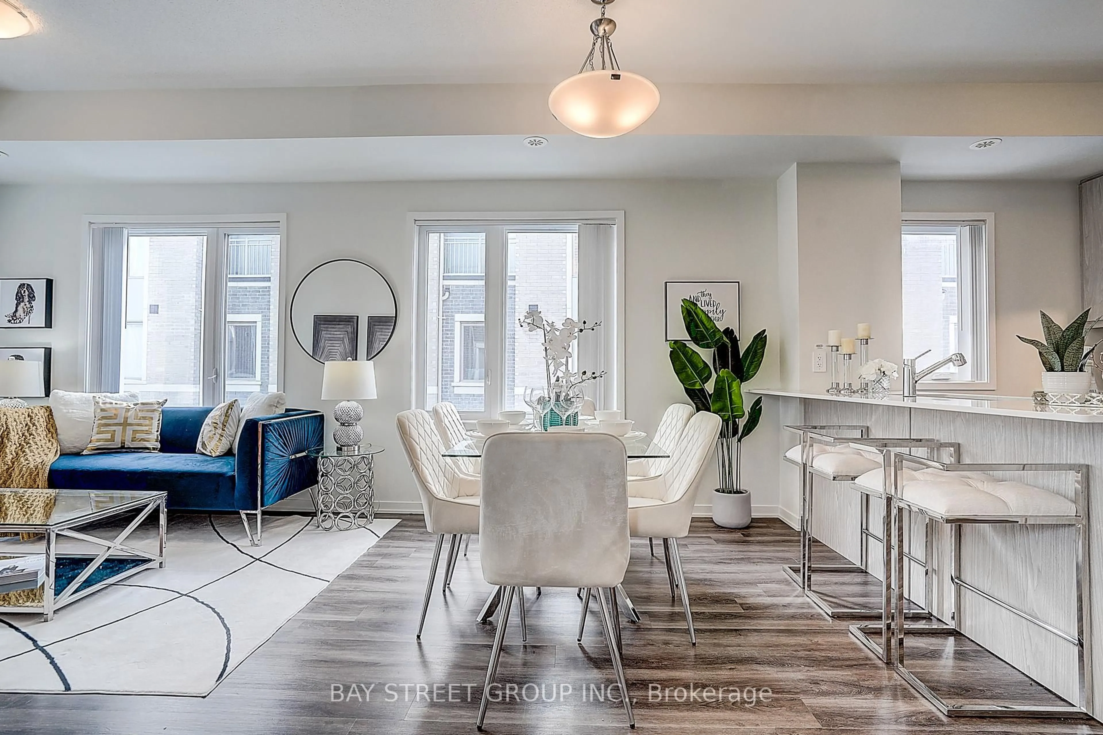 Dining room, ceramic/tile floor for 31 Honeycrisp Cres #TH 62, Vaughan Ontario L4K 0N6