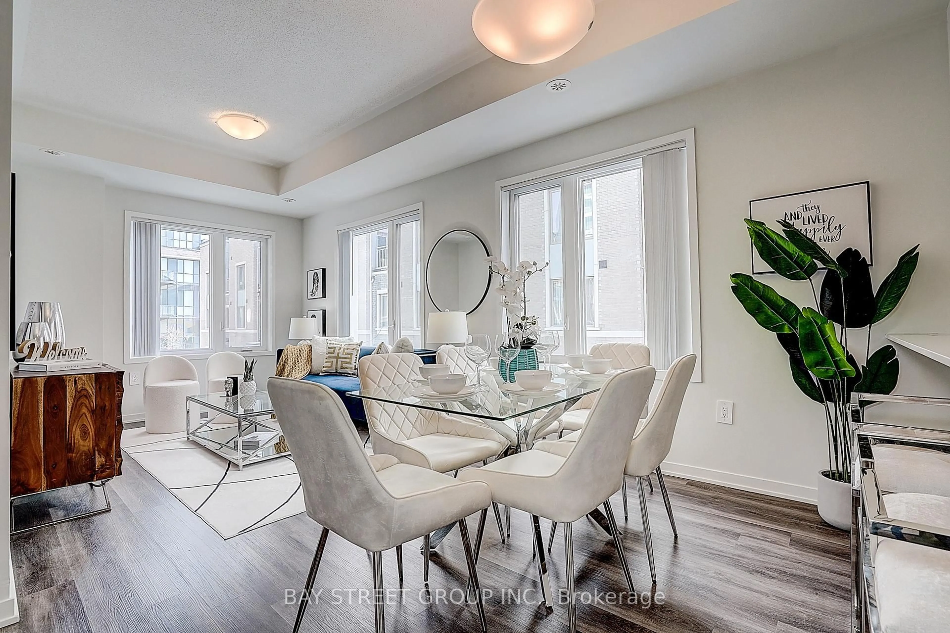 Dining room, unknown for 31 Honeycrisp Cres #TH 62, Vaughan Ontario L4K 0N6