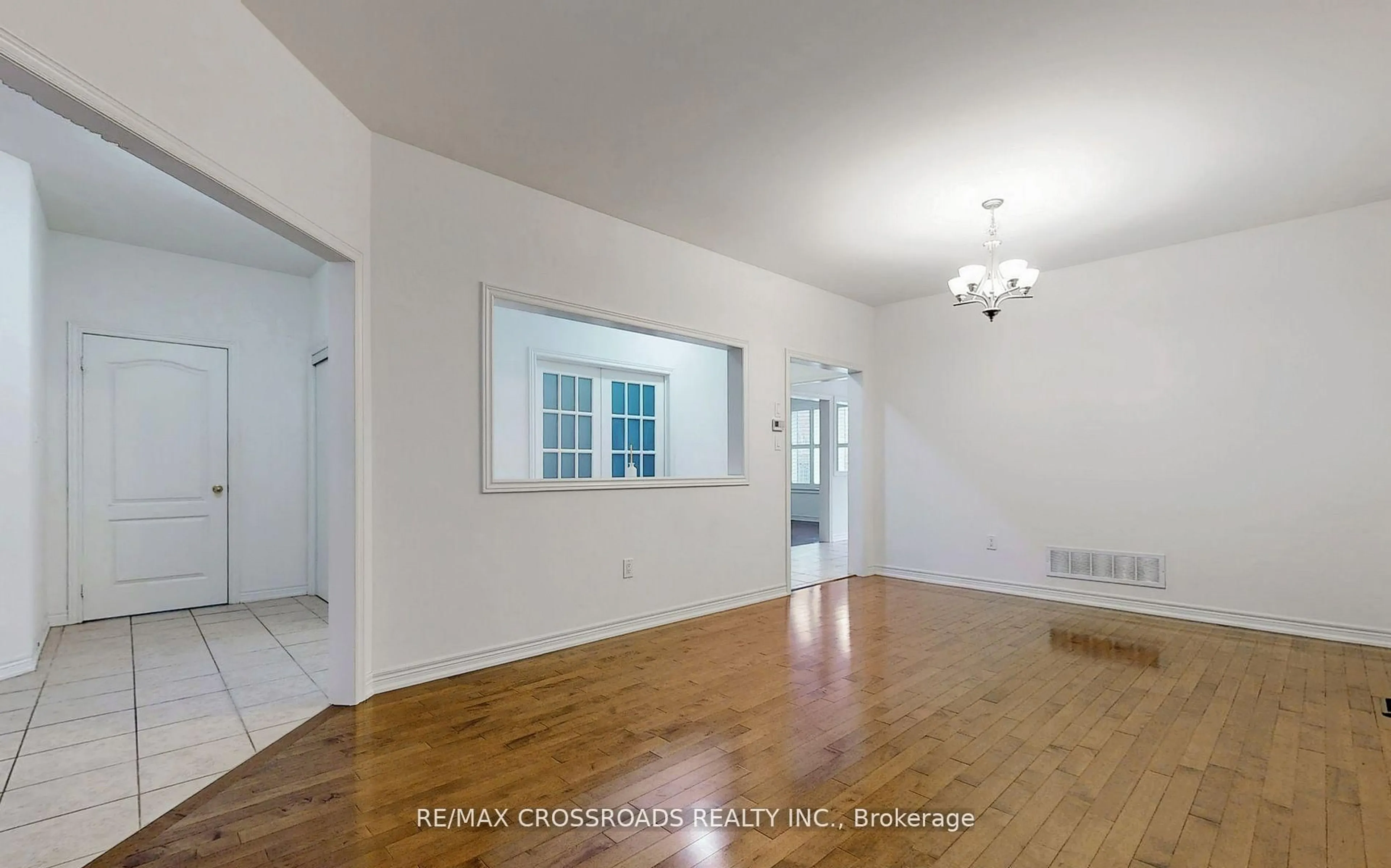 A pic of a room for 73 Eakin Mill Rd, Markham Ontario L6E 1N9