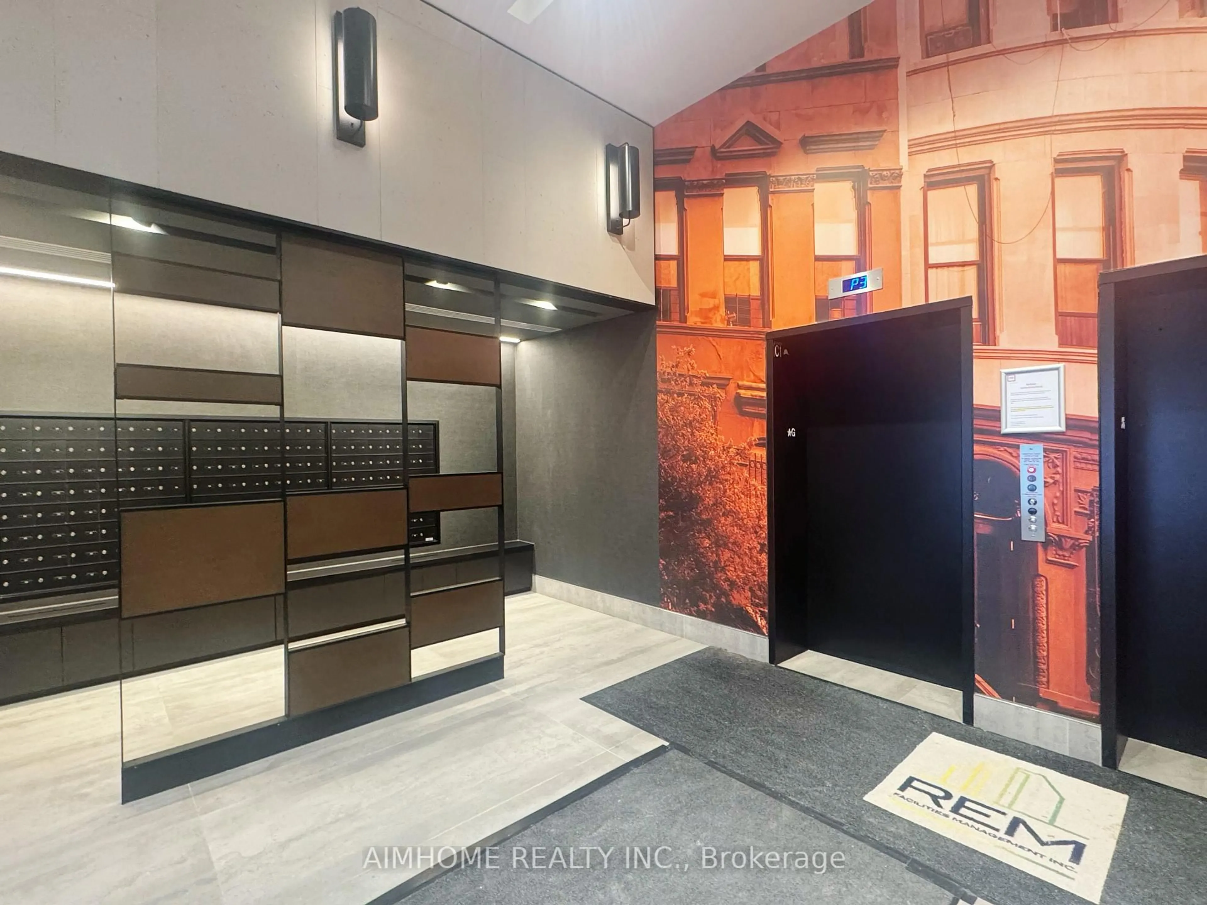 Indoor foyer for 38 Simcoe Promenade #902, Markham Ontario L6G 0H7