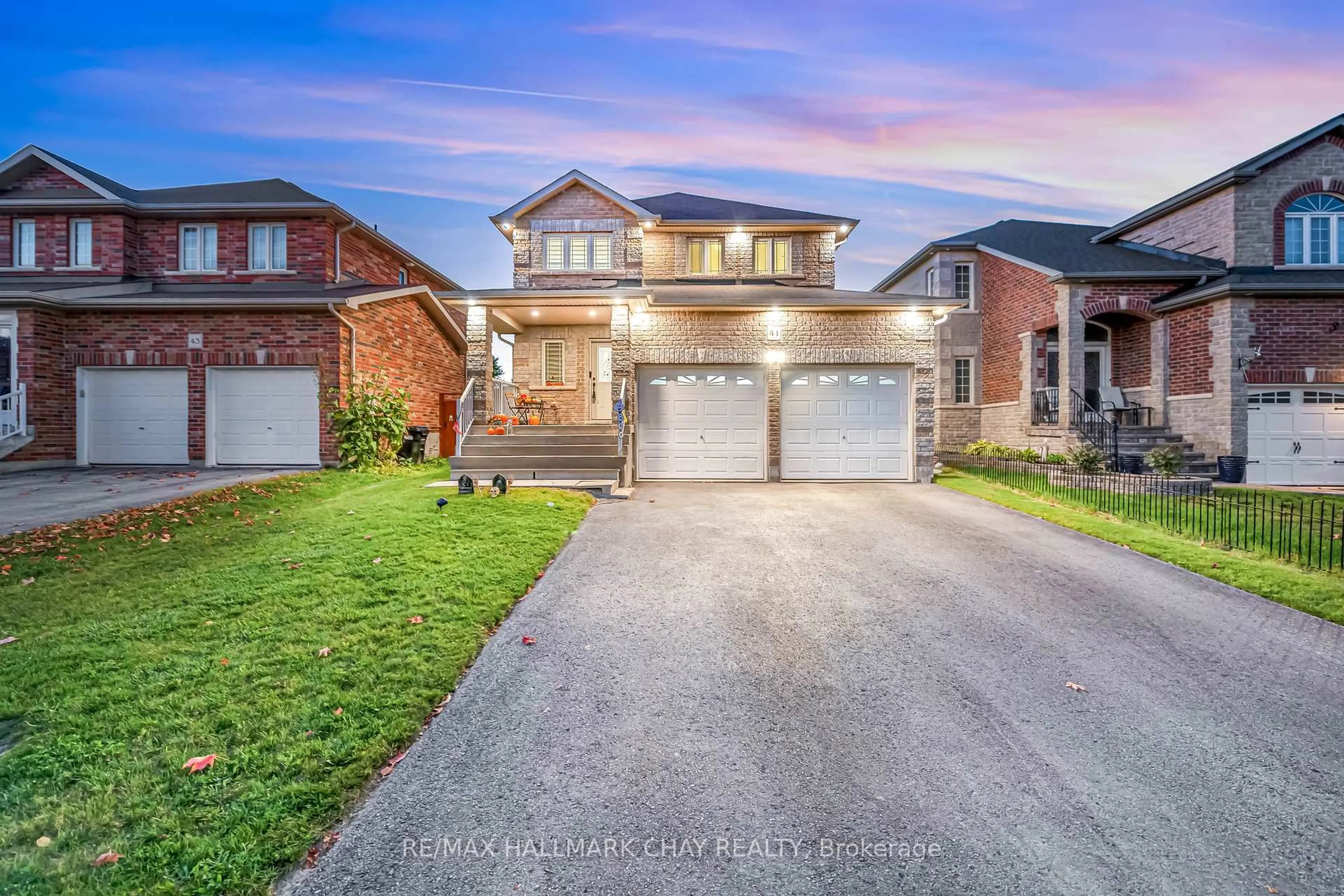 Home with brick exterior material, street for 41 Bronze Cres, Bradford West Gwillimbury Ontario L3Z 0B1
