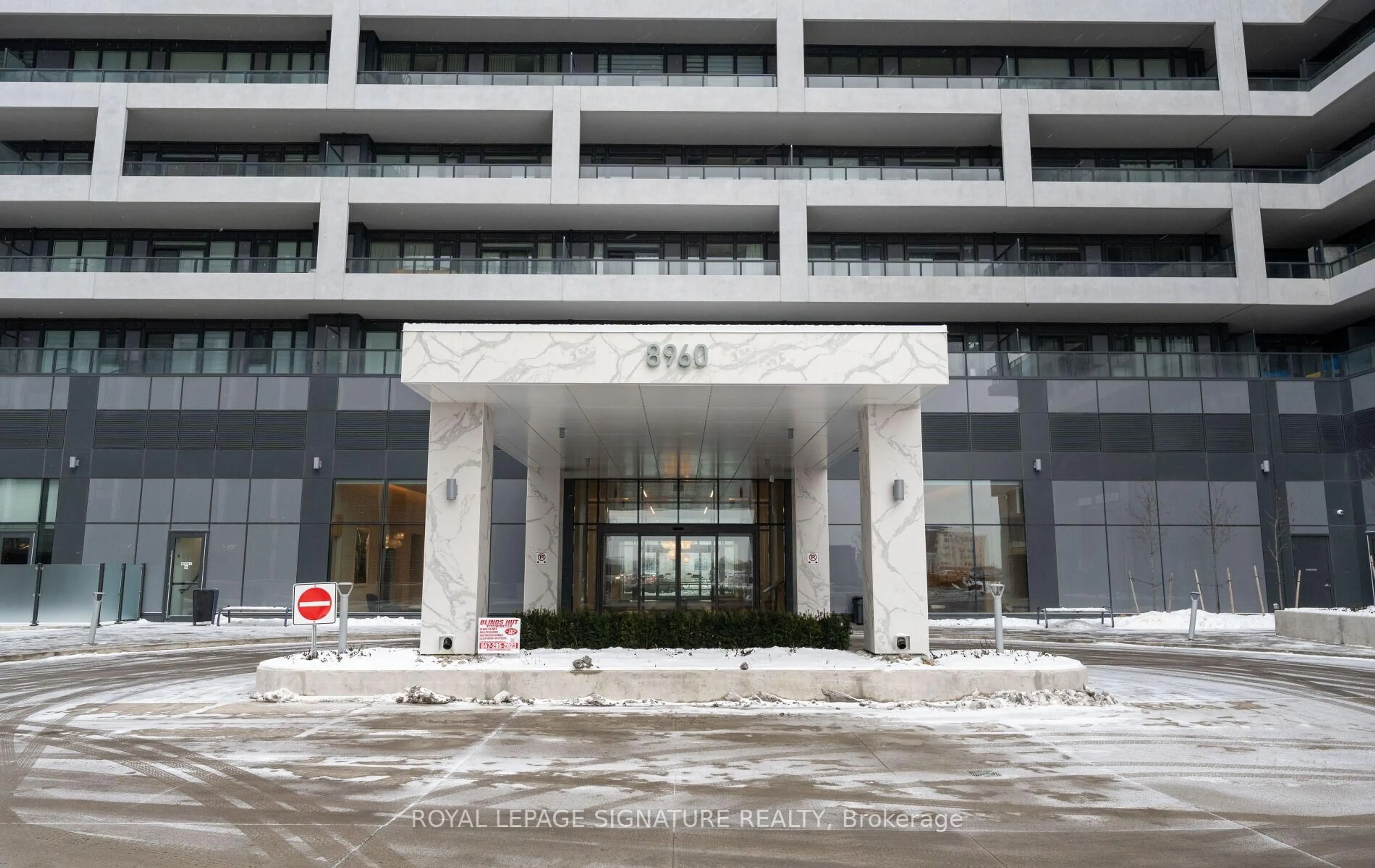 Lobby for 8960 Jane St #1922, Vaughan Ontario L4K 2M9