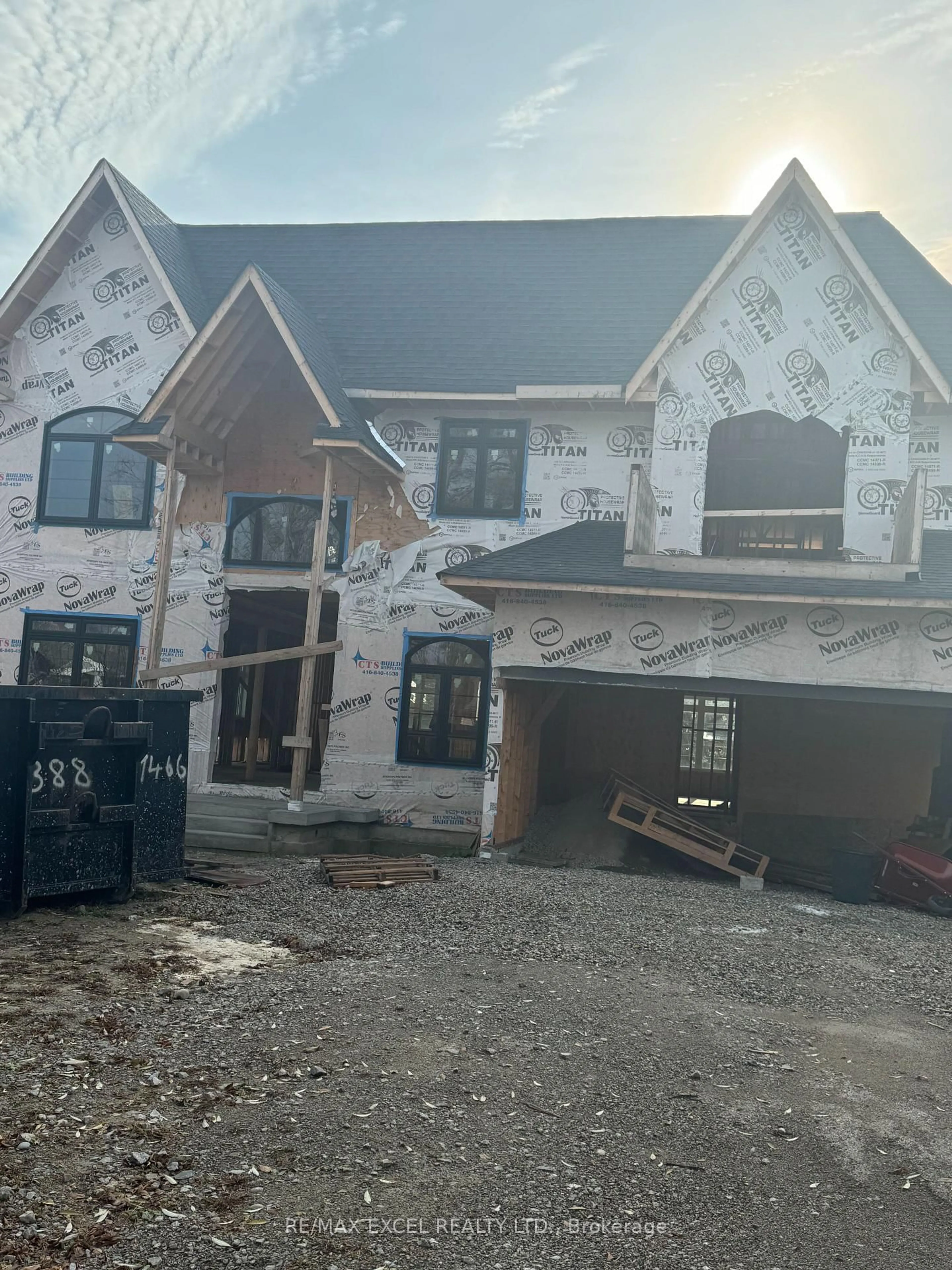 Home with brick exterior material, building for 293 Annsheila Dr, Georgina Ontario L4P 3A2