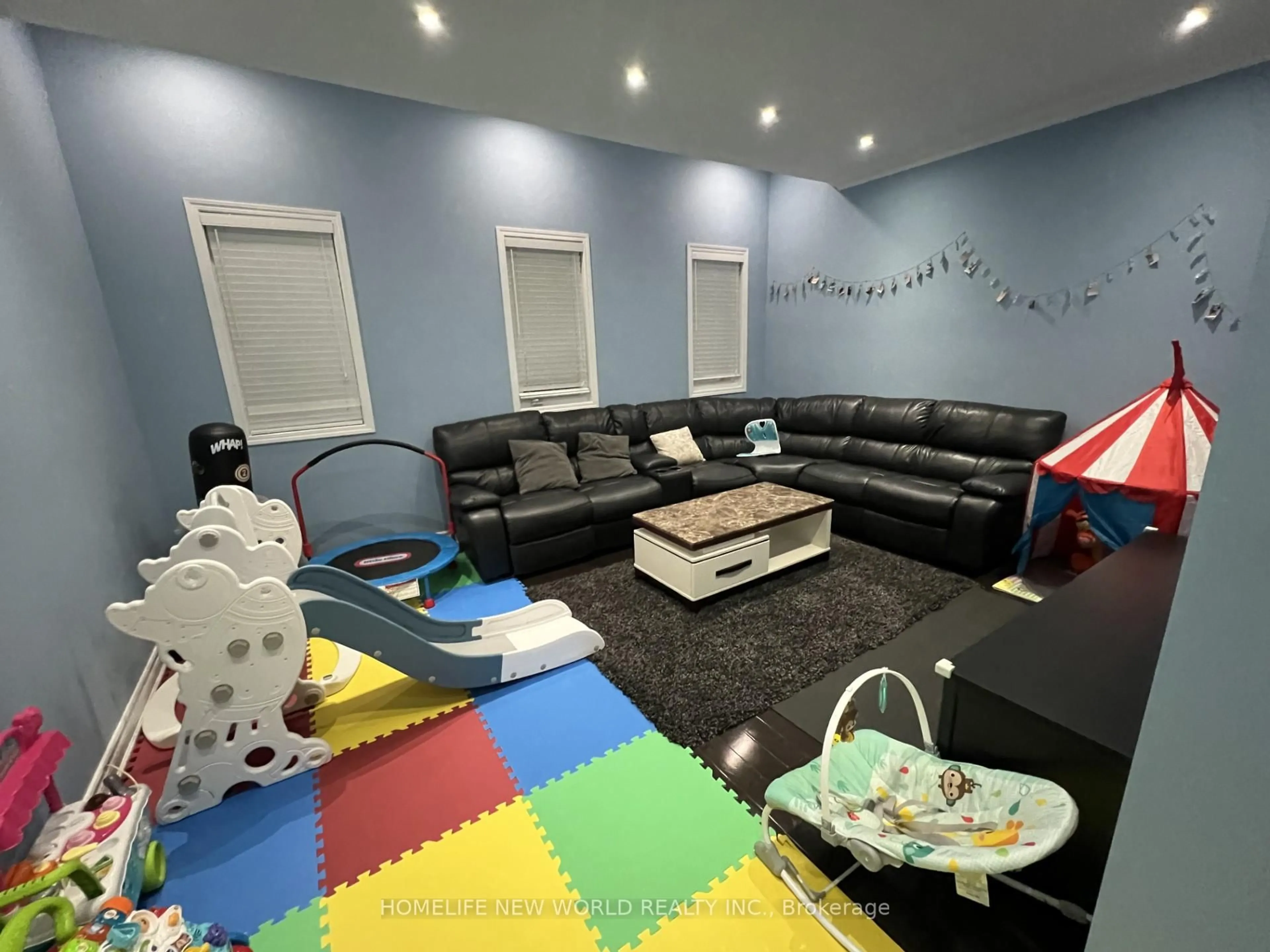 A pic of a room for 22 Whiterose Lane, Whitchurch-Stouffville Ontario L4A 0Z7