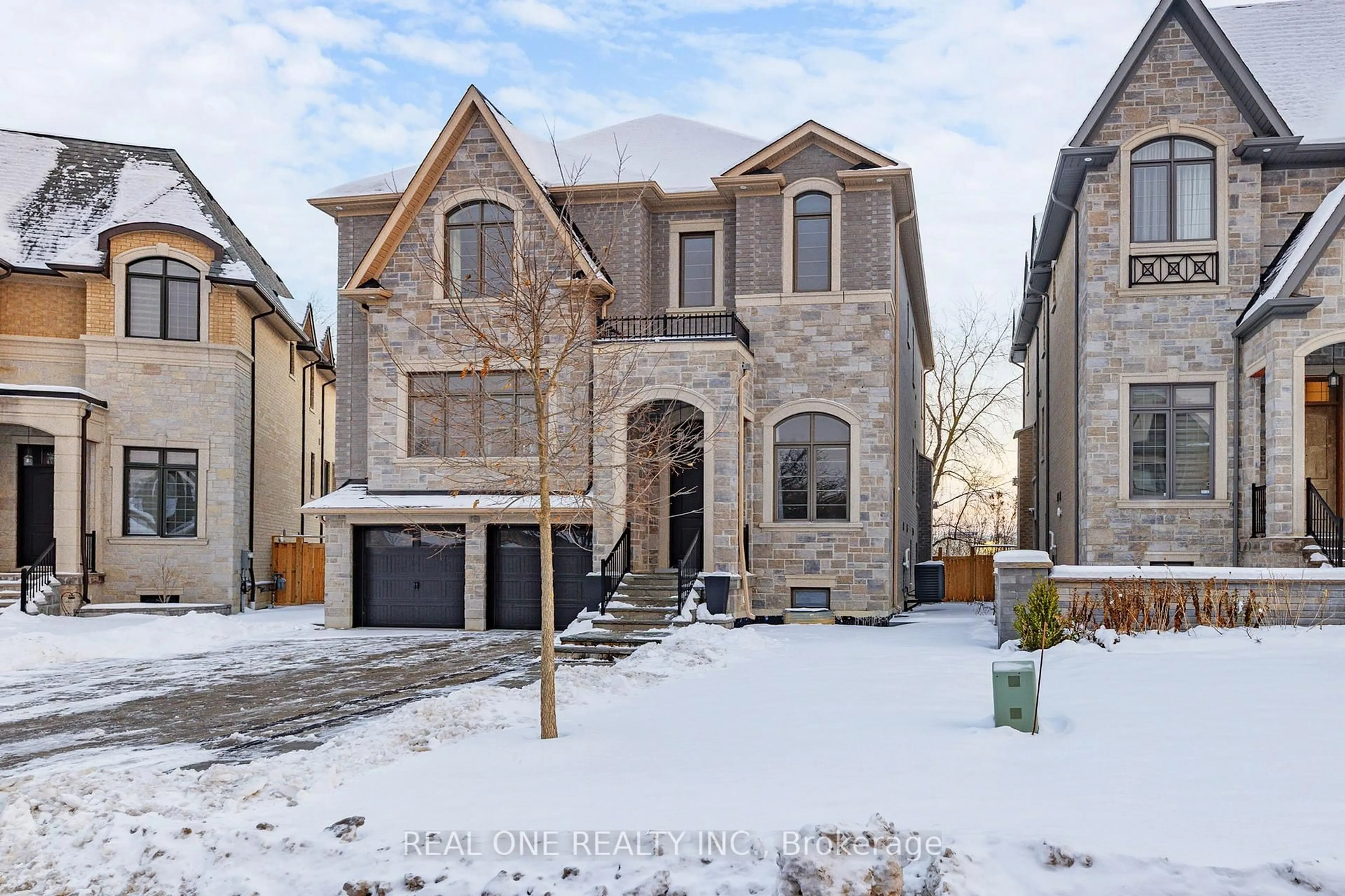 Home with brick exterior material, street for 91 Fitzgerald Ave, Markham Ontario L3R 1R5