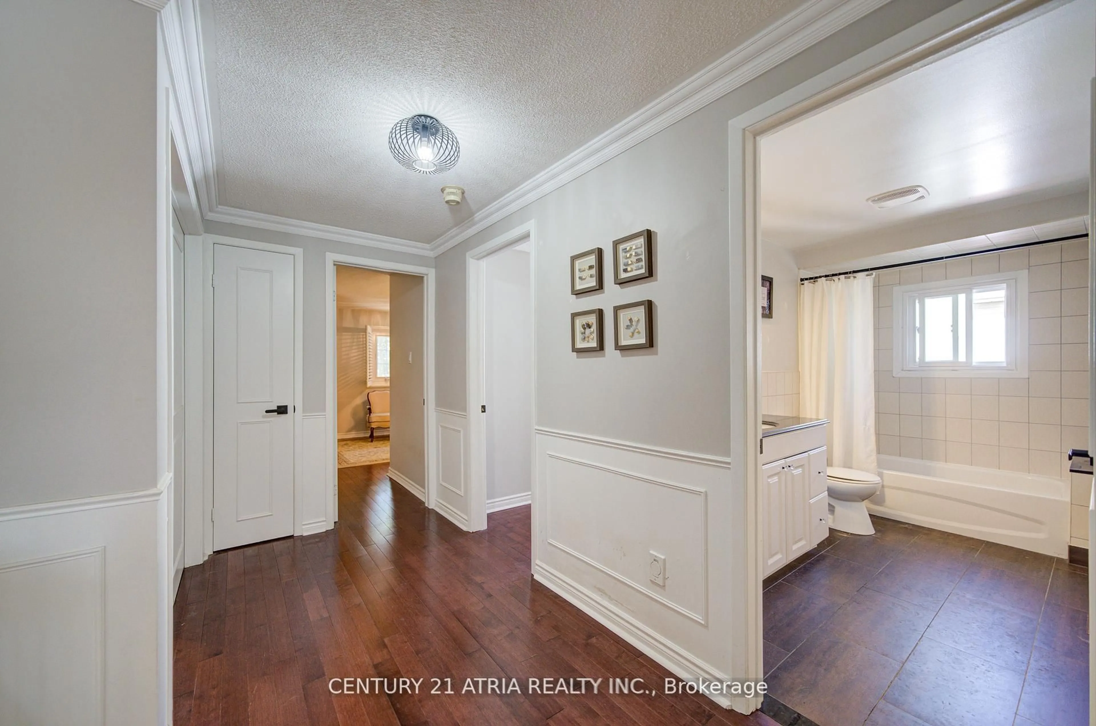 Unknown for 18 Park Lane Circ, Richmond Hill Ontario L4C 6S8