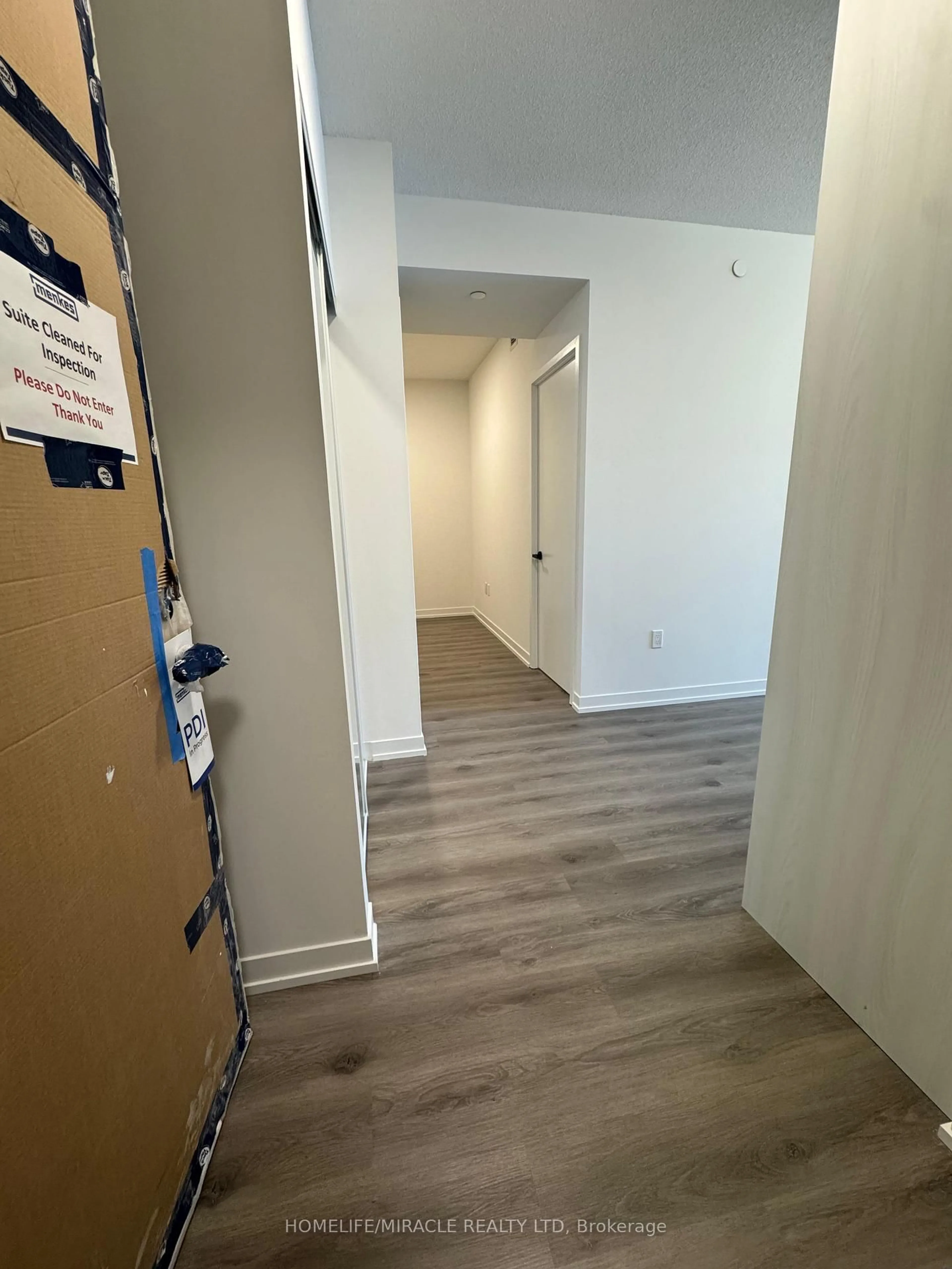 A pic of a room for 225 Commerce St #808, Vaughan Ontario L4K 0P9
