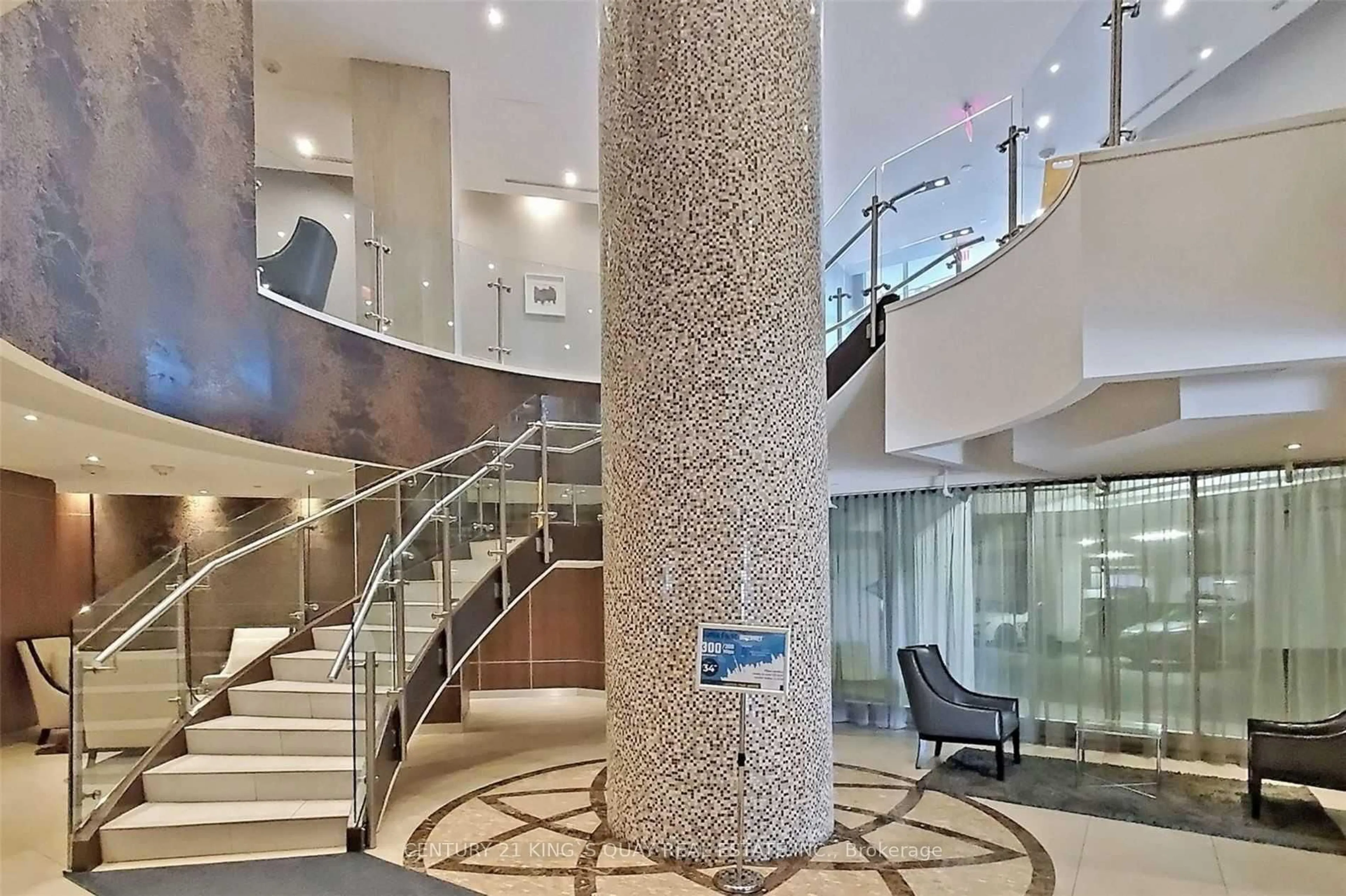 Indoor foyer for 8323 Kennedy Rd #806, Markham Ontario L3R 5W7