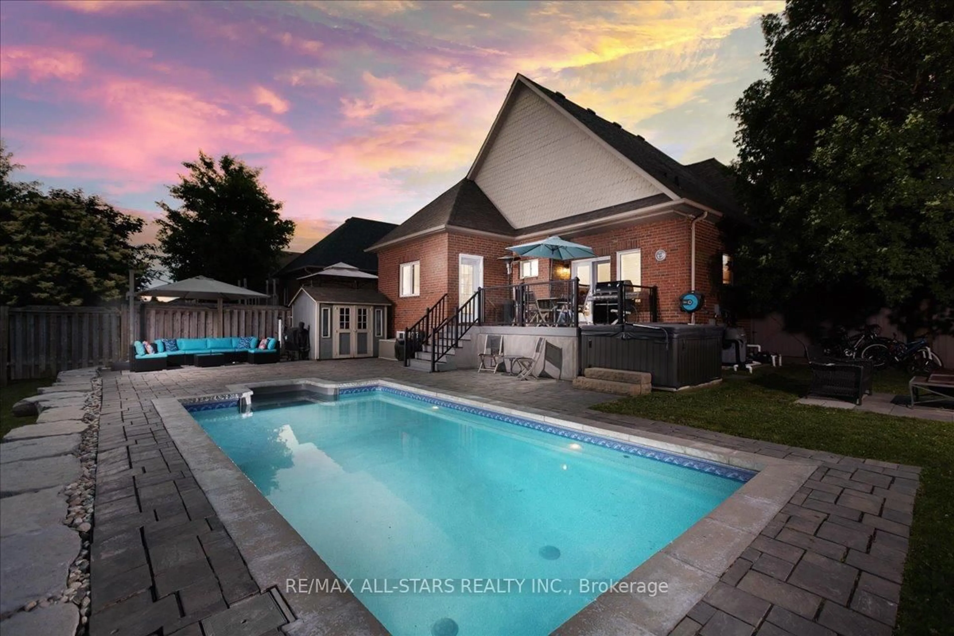 Pool for 98 Bayview Ave, Georgina Ontario L4P 2S9
