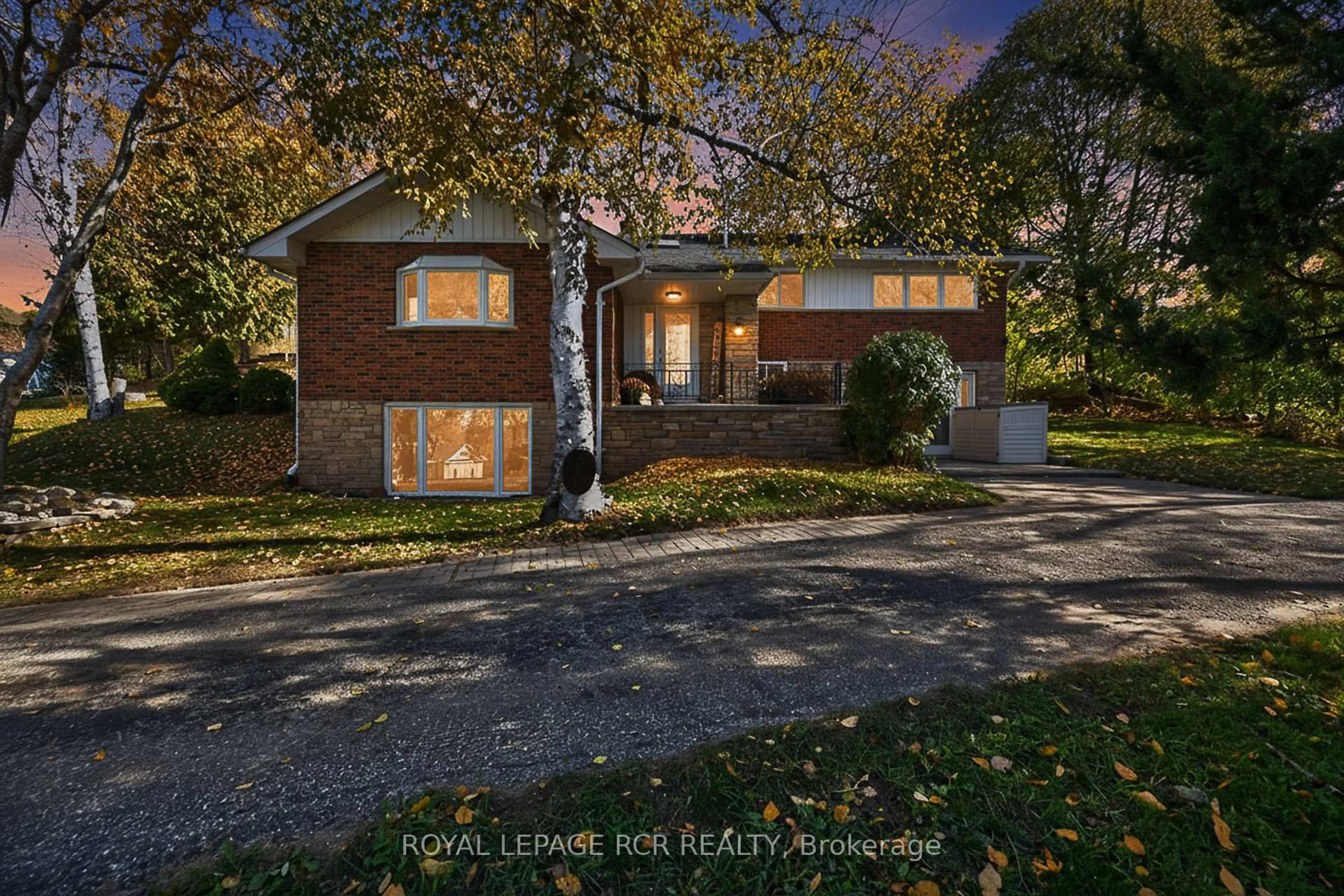 A pic from outside/outdoor area/front of a property/back of a property/a pic from drone, street for 5555 Mount Albert Rd, East Gwillimbury Ontario L0G 1M0