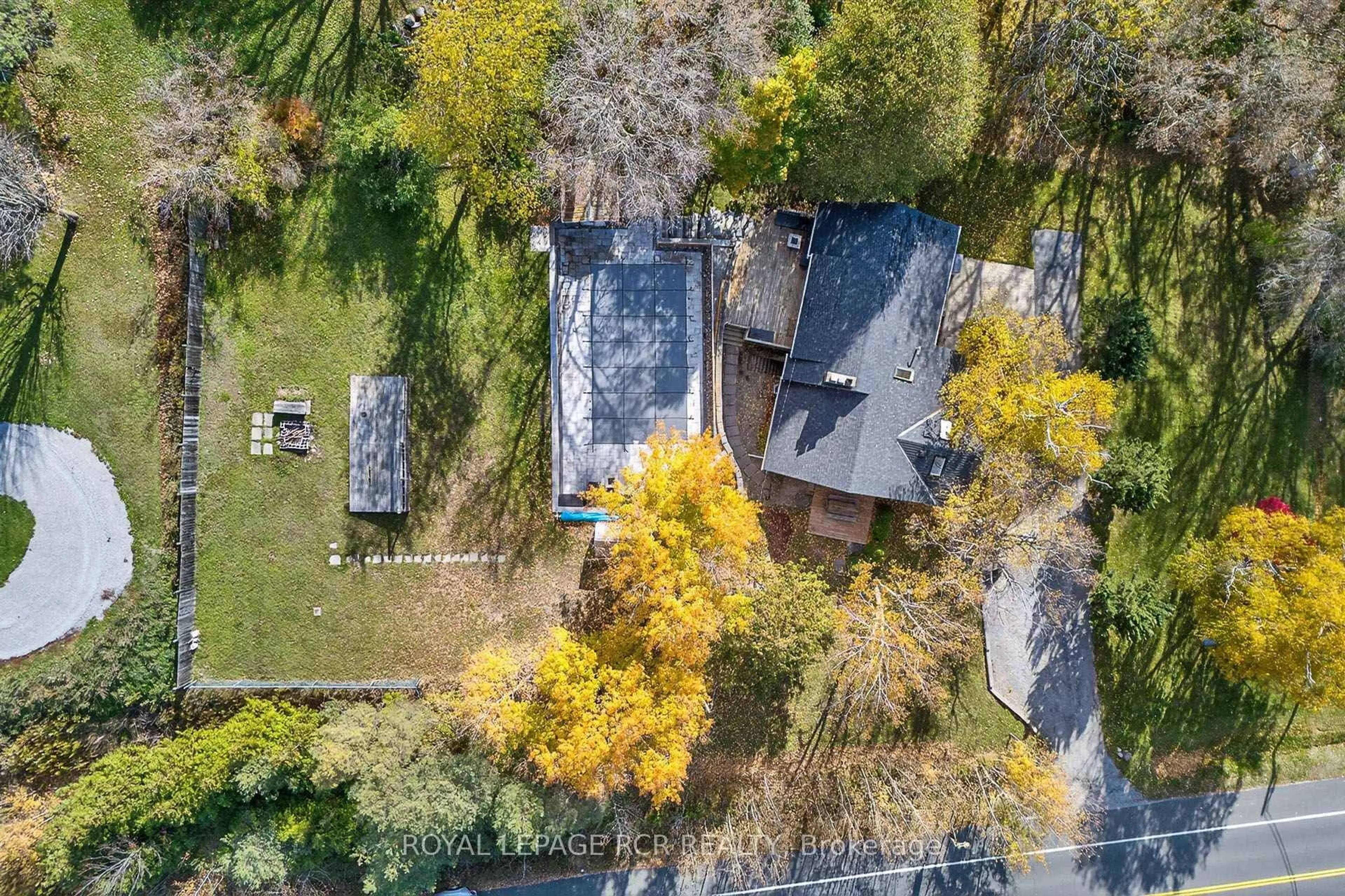 A pic from outside/outdoor area/front of a property/back of a property/a pic from drone, unknown for 5555 Mount Albert Rd, East Gwillimbury Ontario L0G 1M0