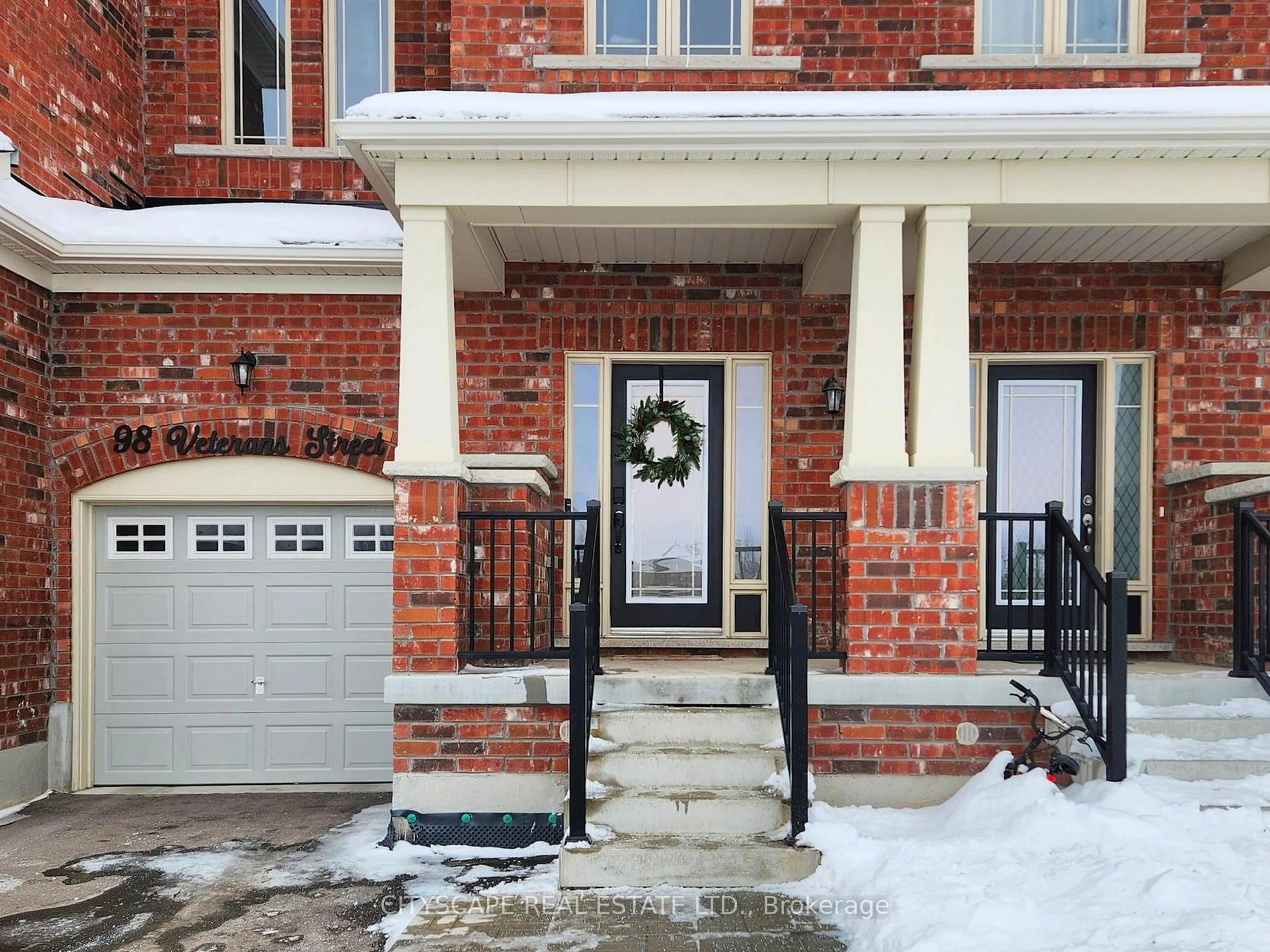 Home with brick exterior material, street for 98 Veterans St, Bradford West Gwillimbury Ontario L3Z 4H7