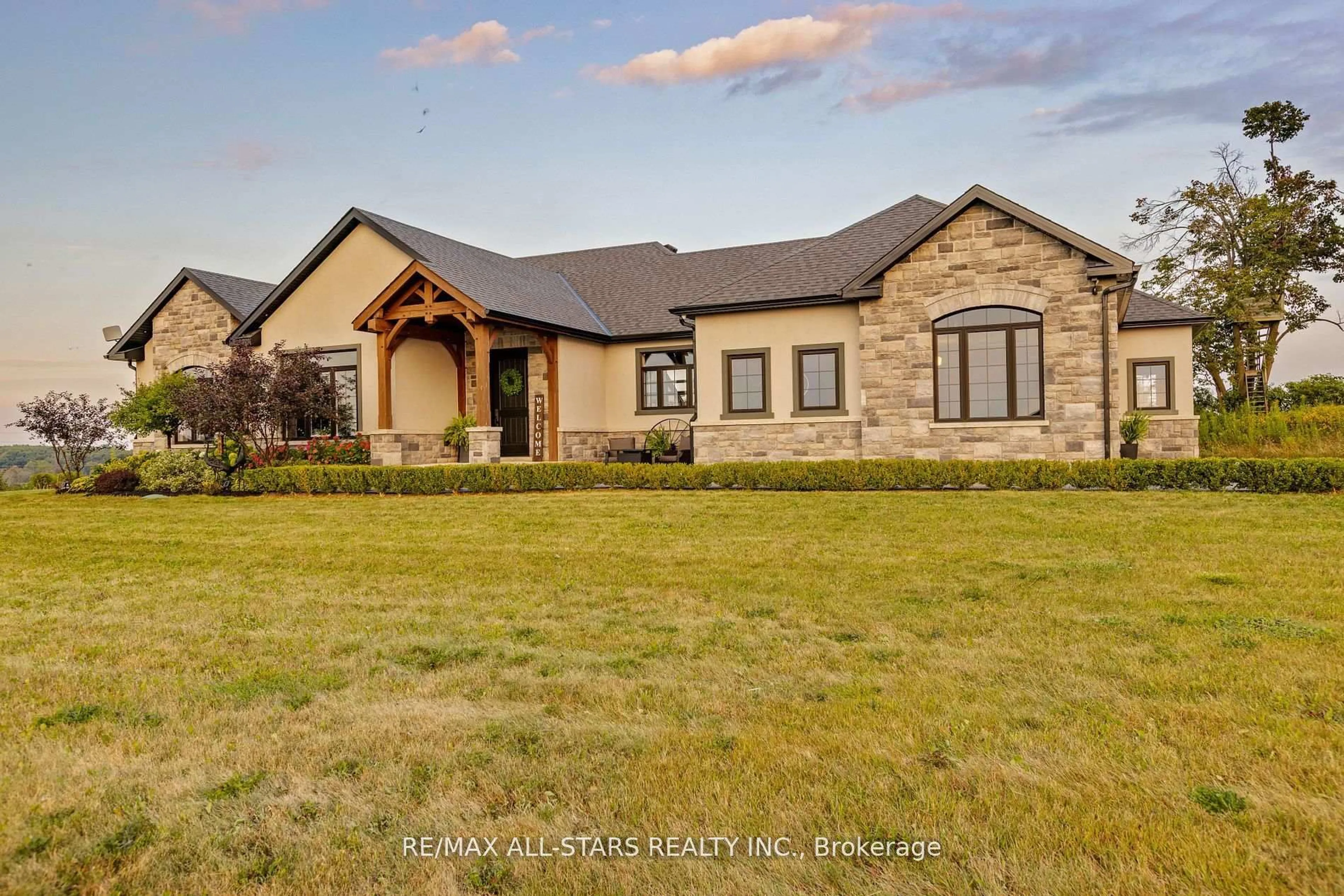 Home with brick exterior material, building for 247 Ravencrest Rd, Georgina Ontario L0E 1R0