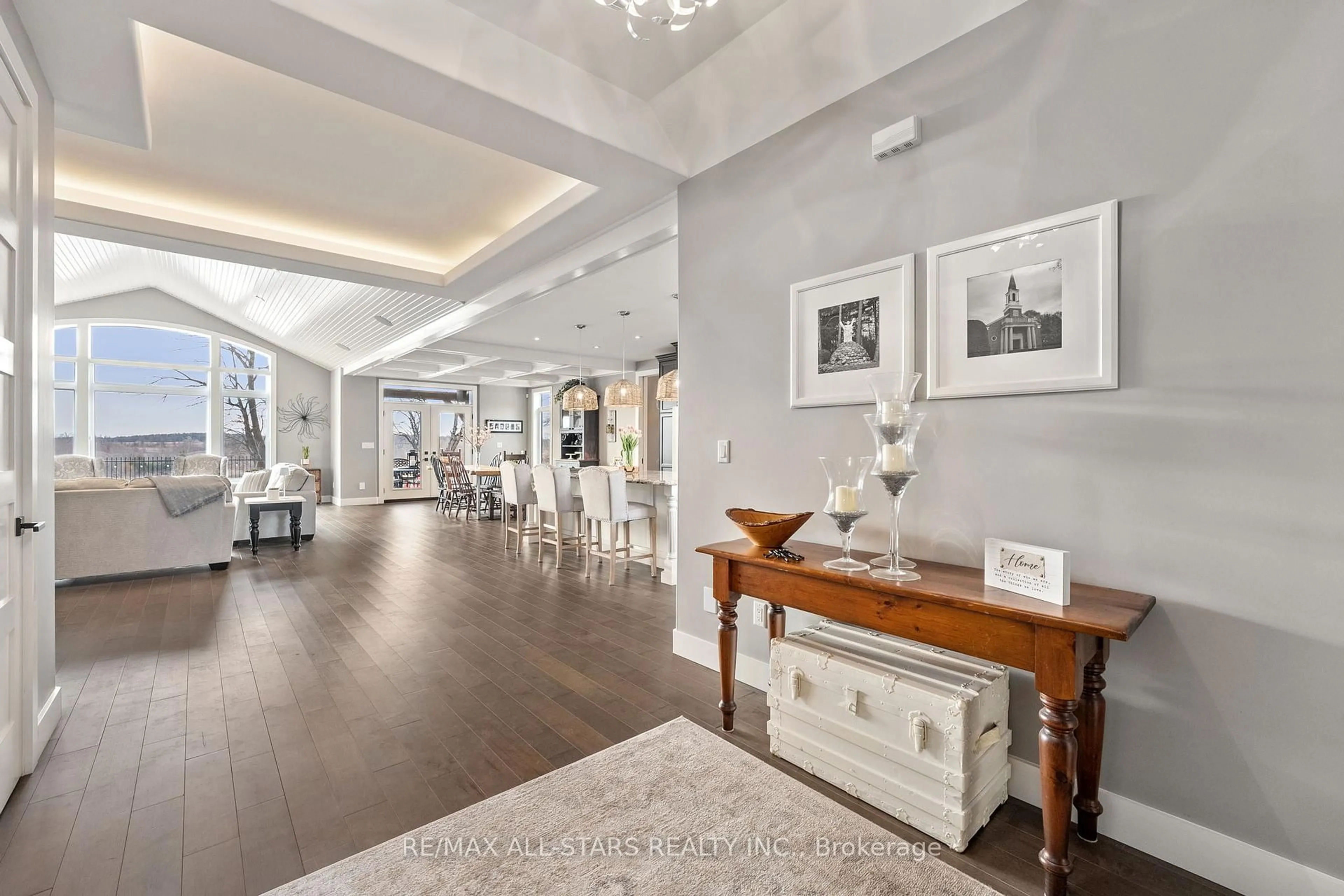 Unknown for 247 Ravencrest Rd, Georgina Ontario L0E 1R0