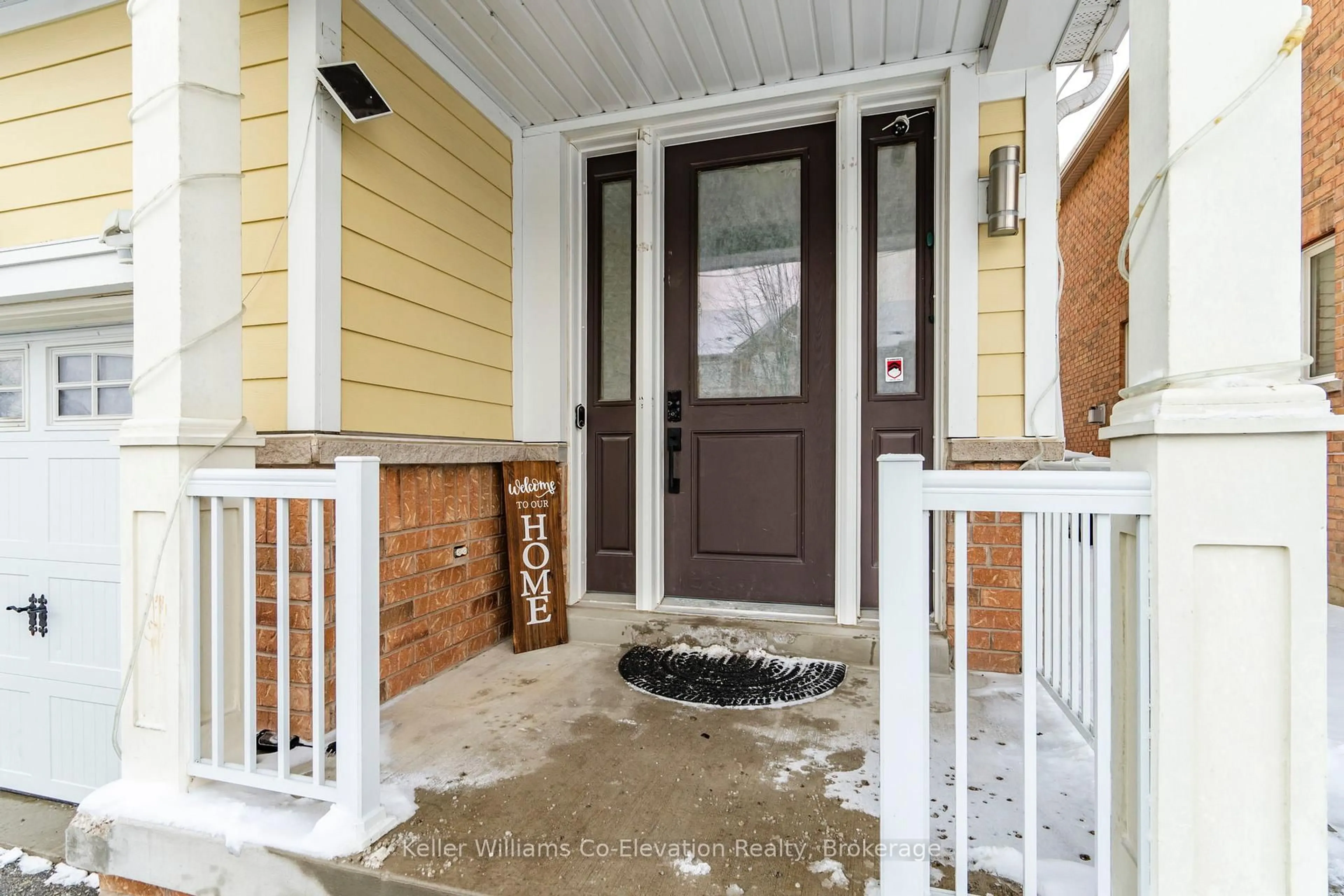 Indoor entryway for 49 Gosnel Circ, Bradford West Gwillimbury Ontario L3Z 0G2