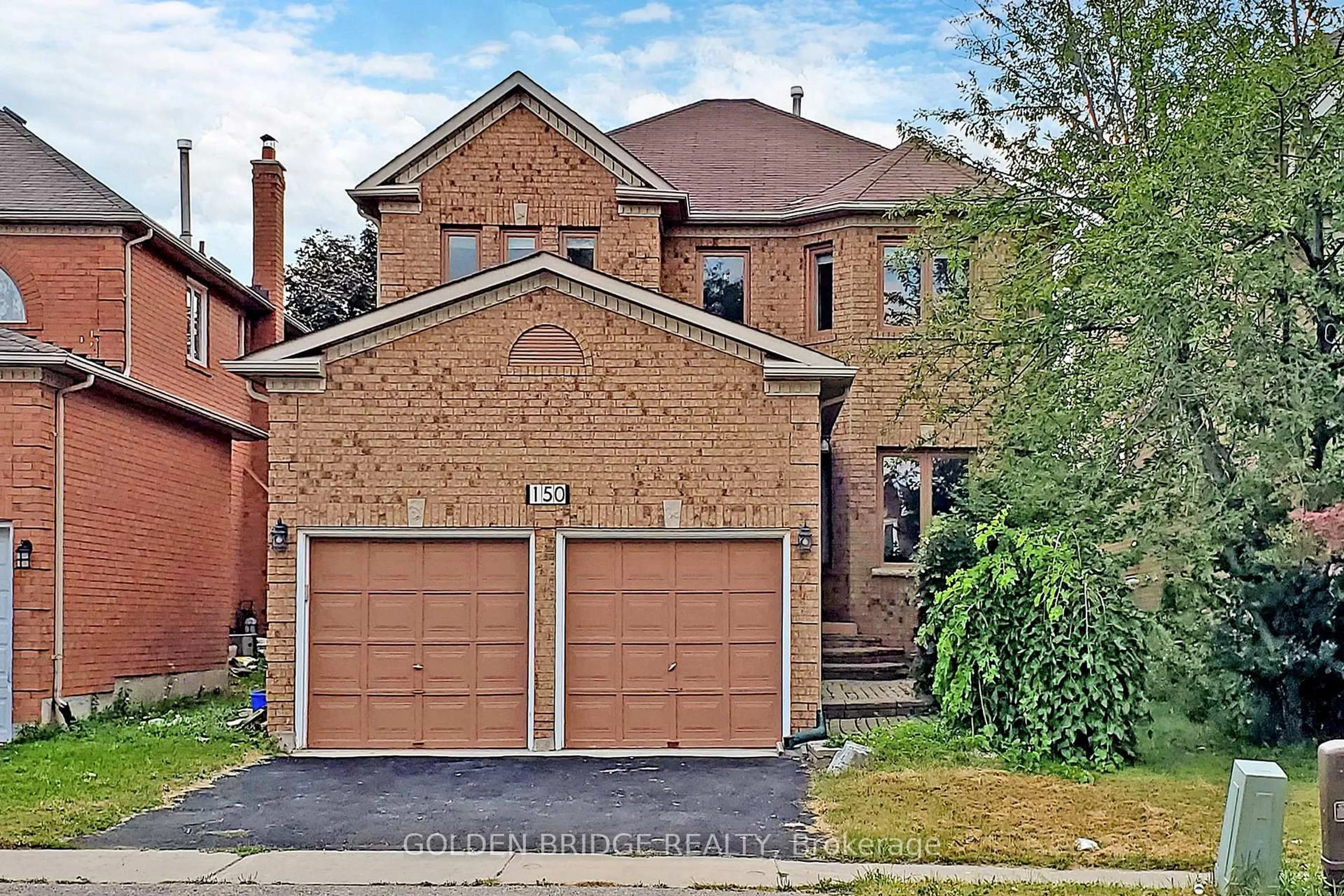 Home with brick exterior material, street for 150 Larratt Lane, Richmond Hill Ontario L4C 0E7