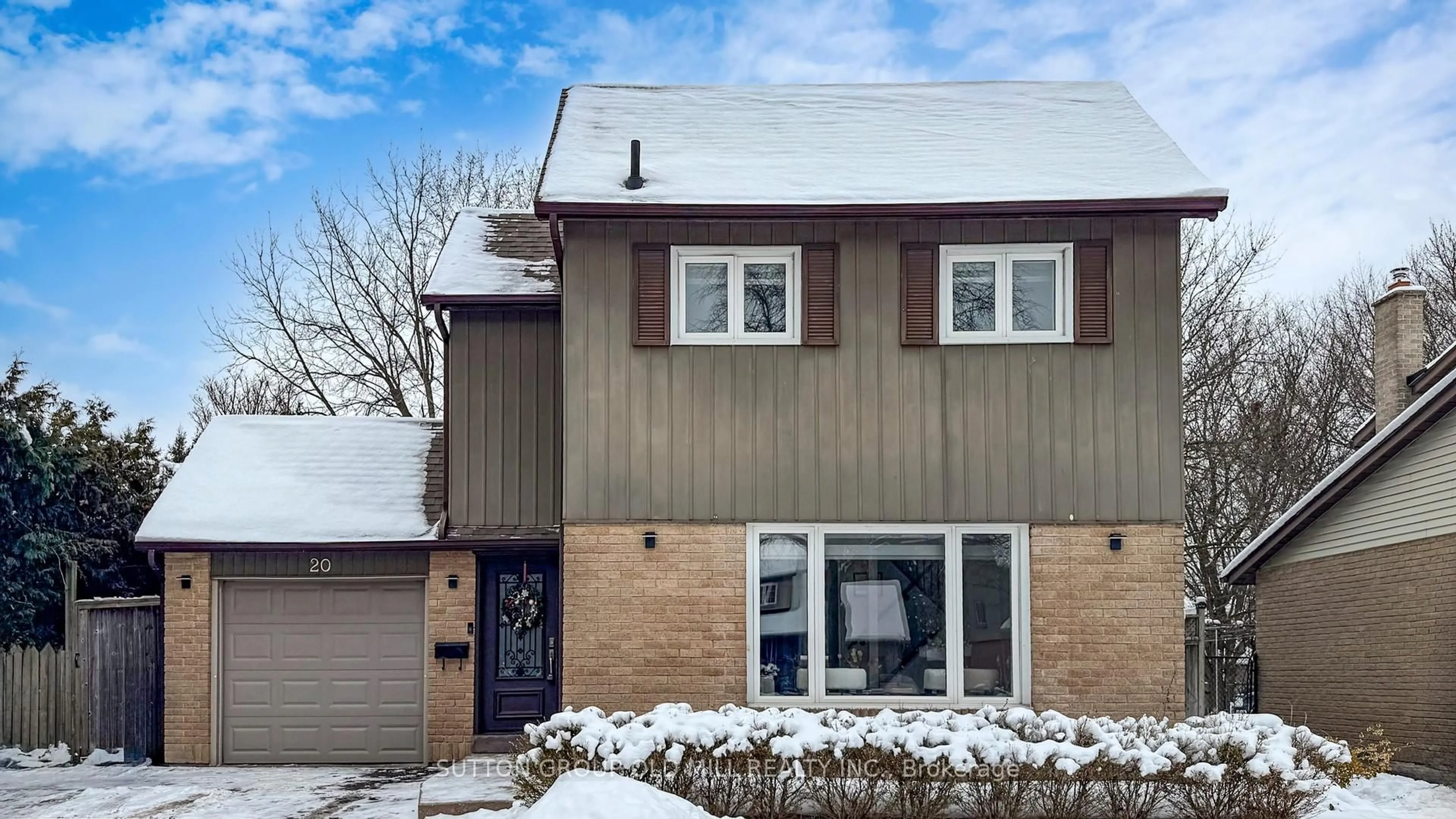 Home with brick exterior material, street for 20 Springburn Cres, Aurora Ontario L4G 3P5